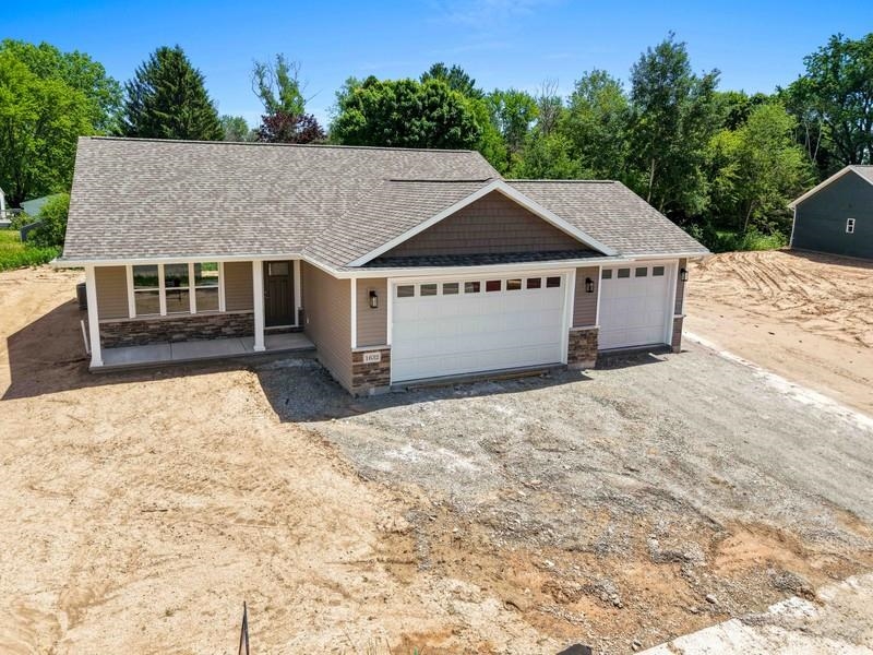 1632 EMERSON Court