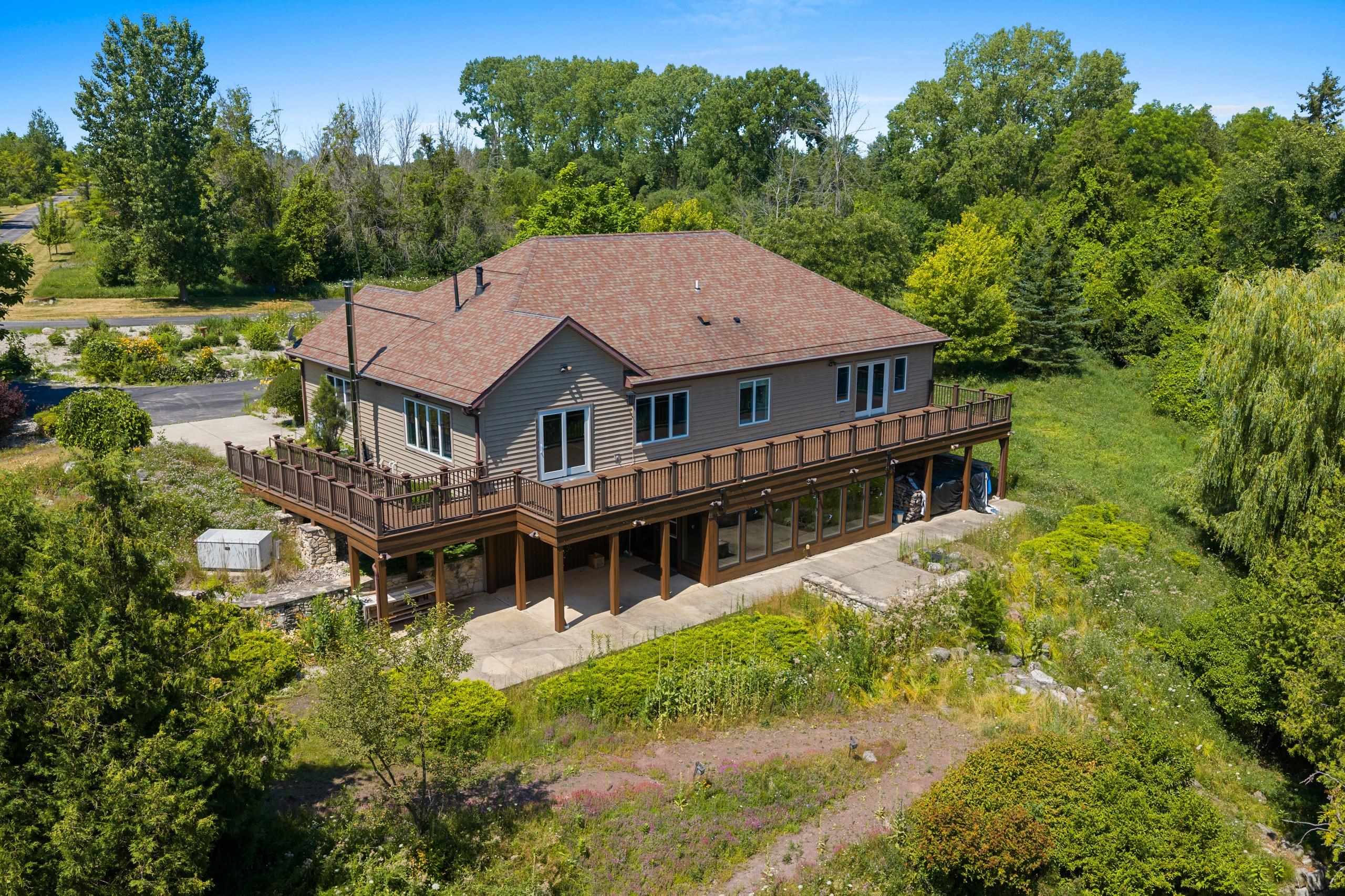 658 N Forest Drive Property Photo 1