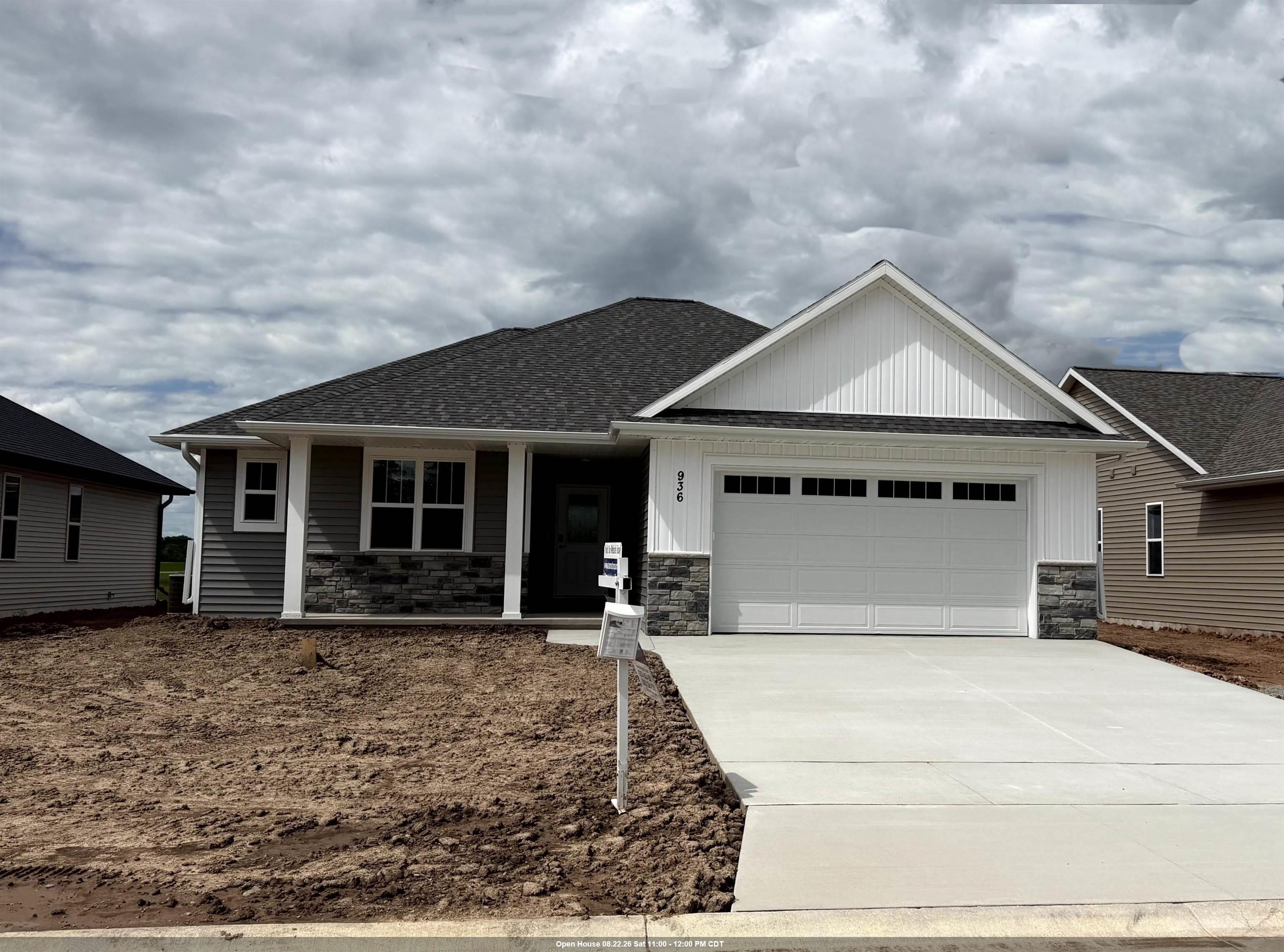 936 ENCLAVE Court Property Photo 1