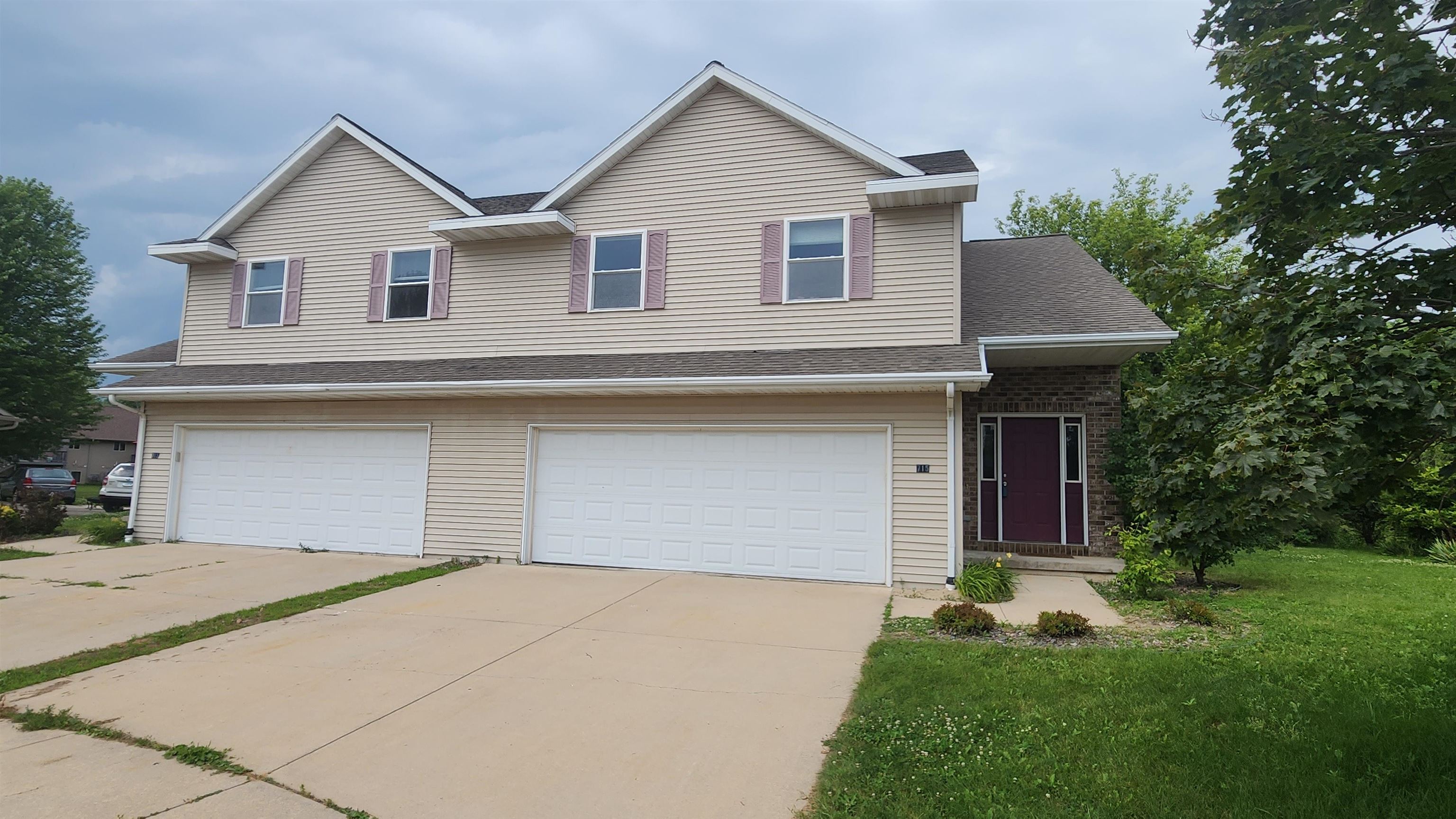 715 Edge Point Court Property Photo 1