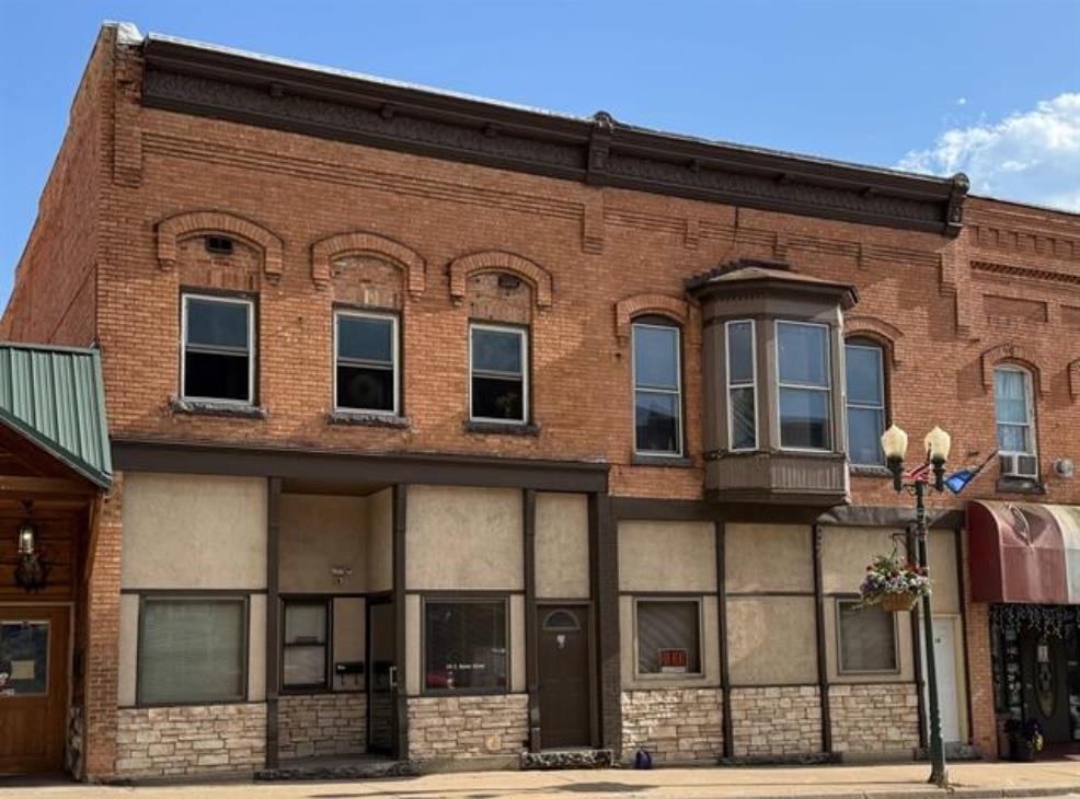 120 E Huron Street Property Photo 1