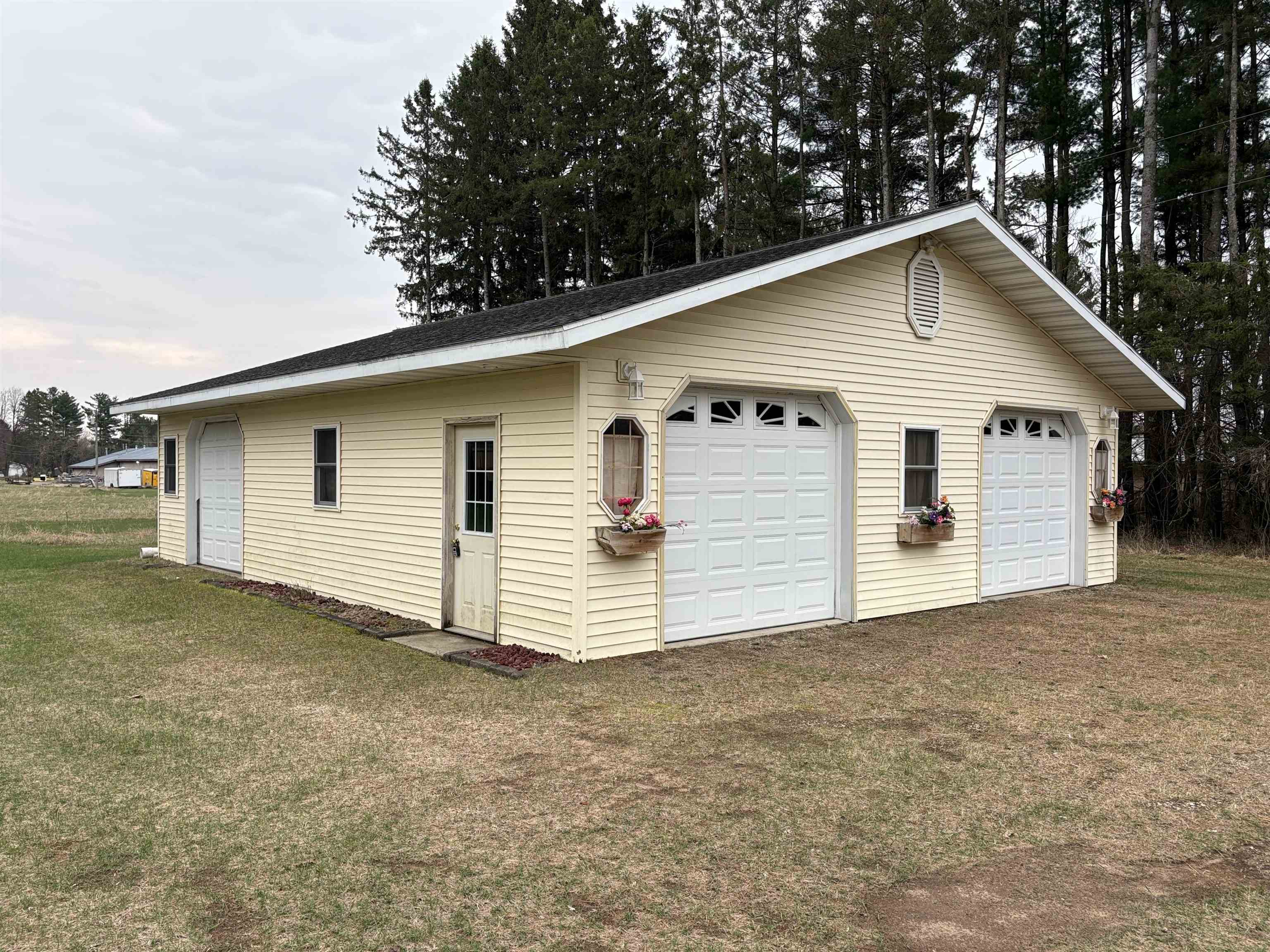 525 Summit Street Property Photo 1