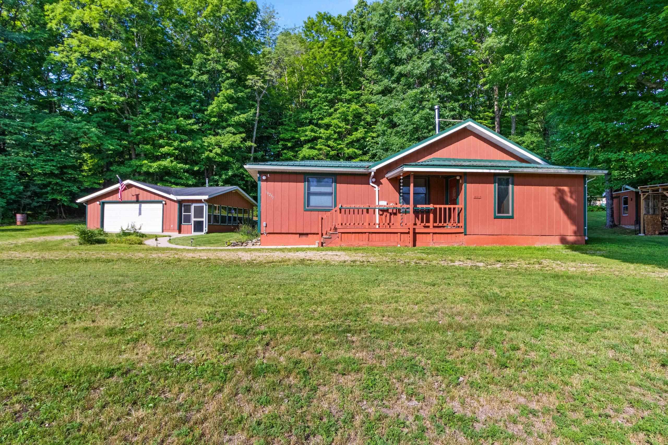 10257 Cedar Valley Lane Property Photo 1