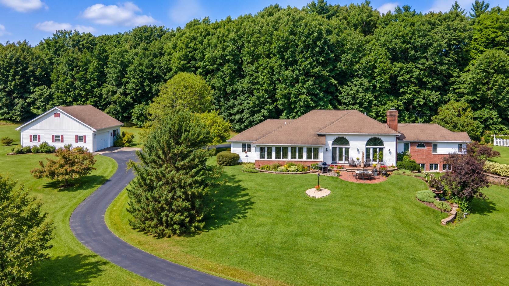 N4655 Quintessence Court Property Photo 1