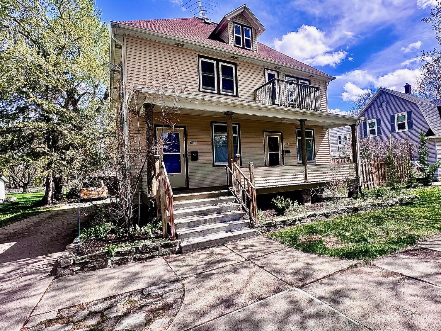 741 S IRWIN Avenue