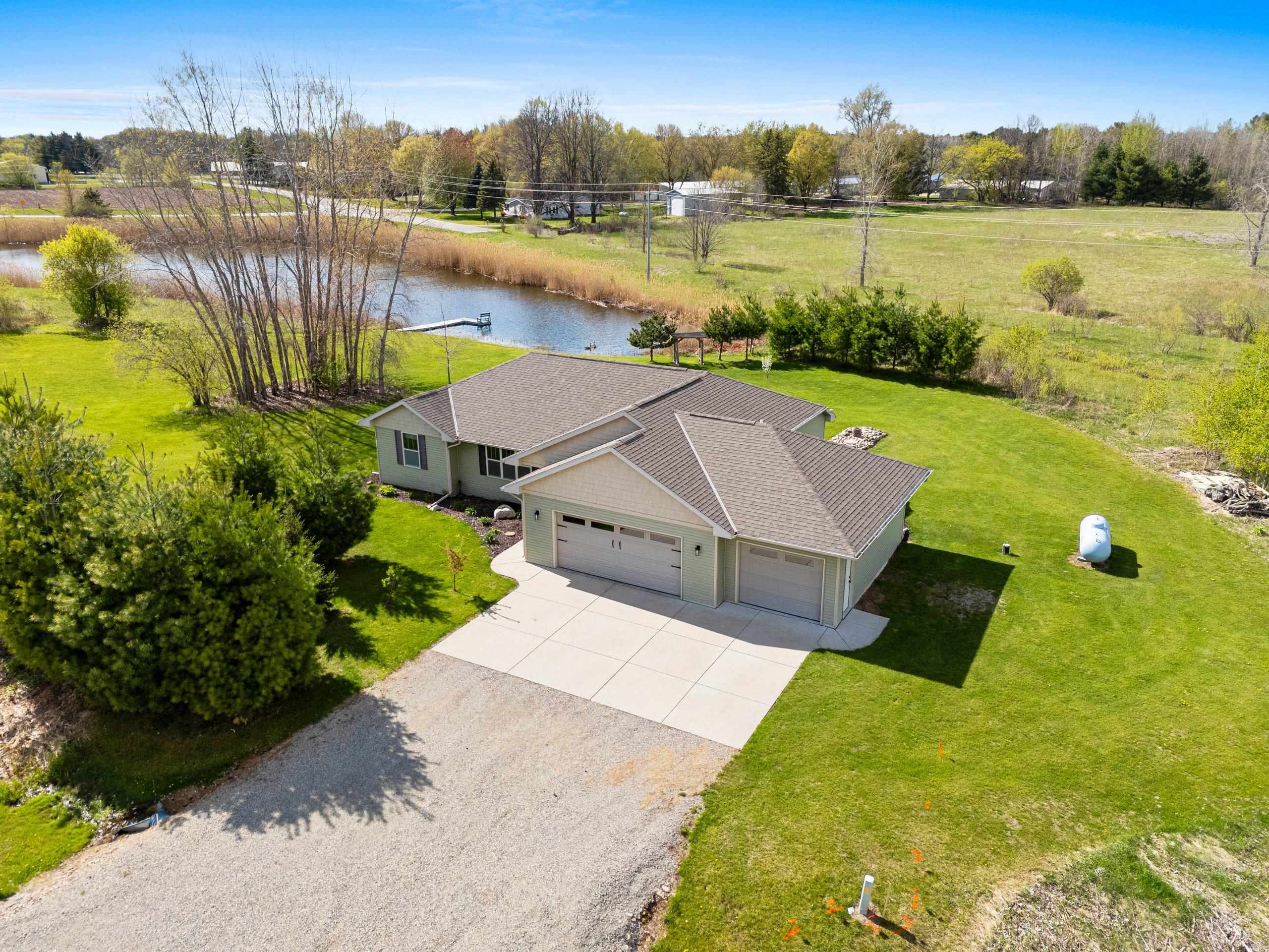 5548 Oak Orchard Road Property Photo 1