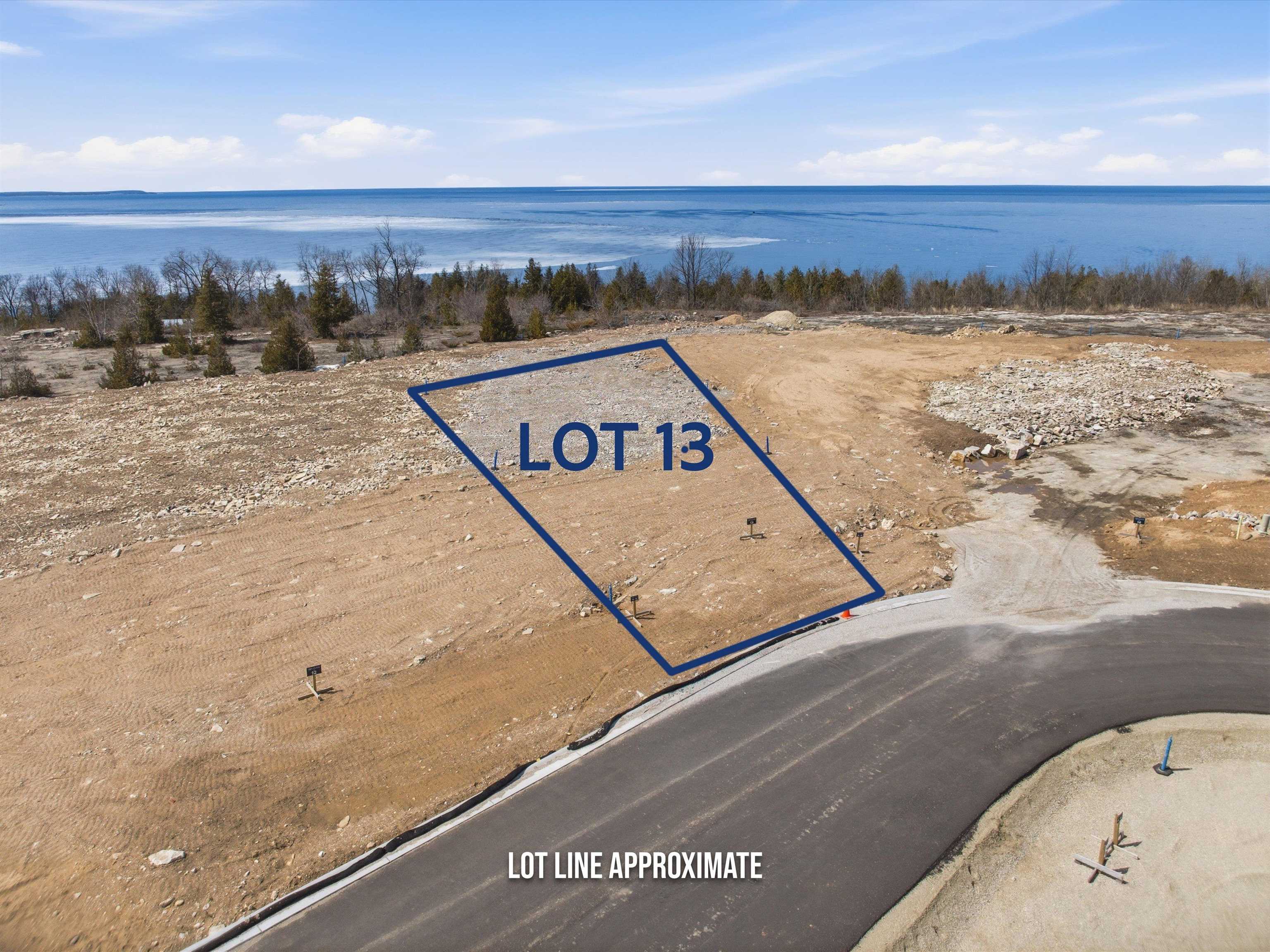 Quarry Bluff Court Property Photo 1