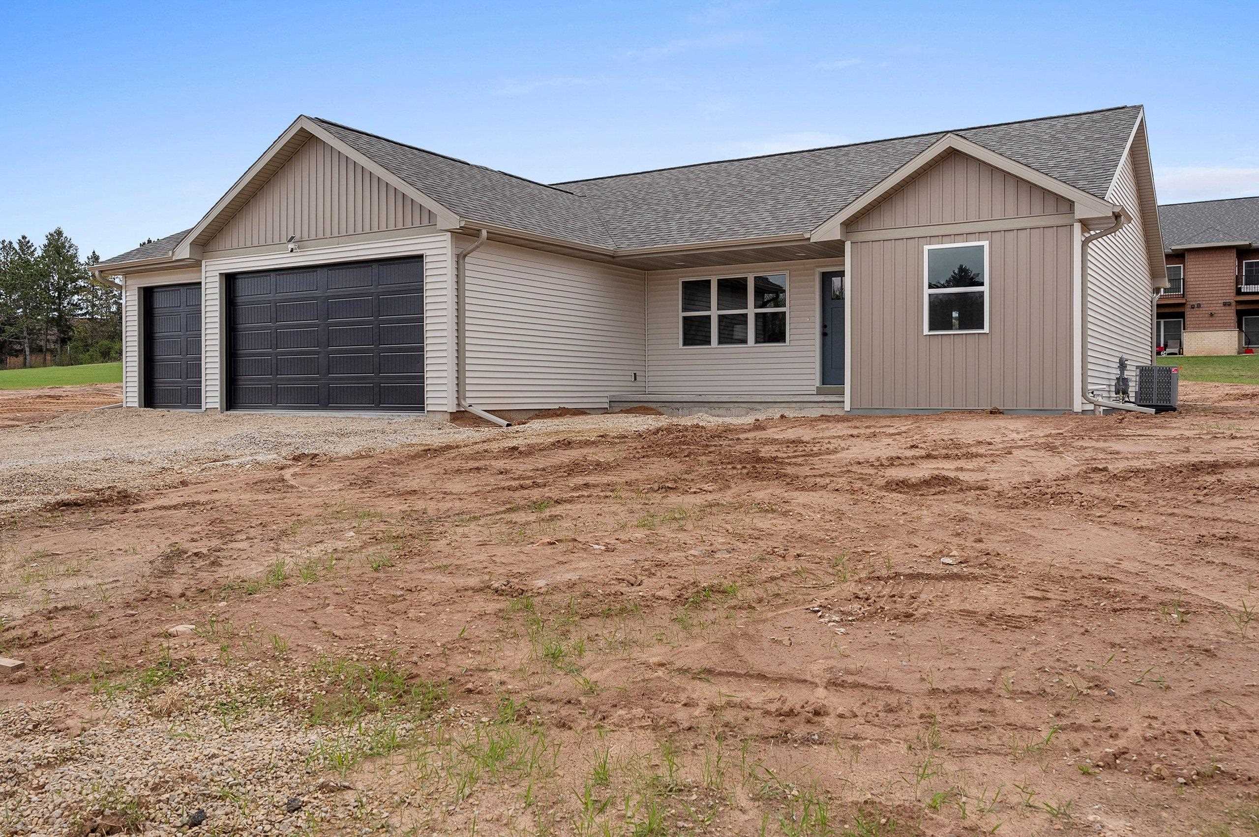1900 Southland Lane Property Photo 1