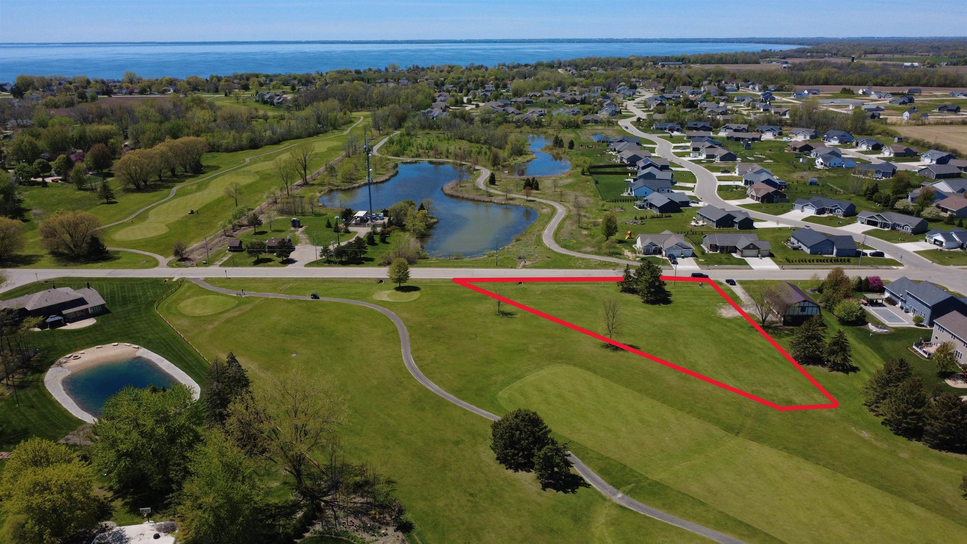 7938 N Stommel Road Property Photo 1