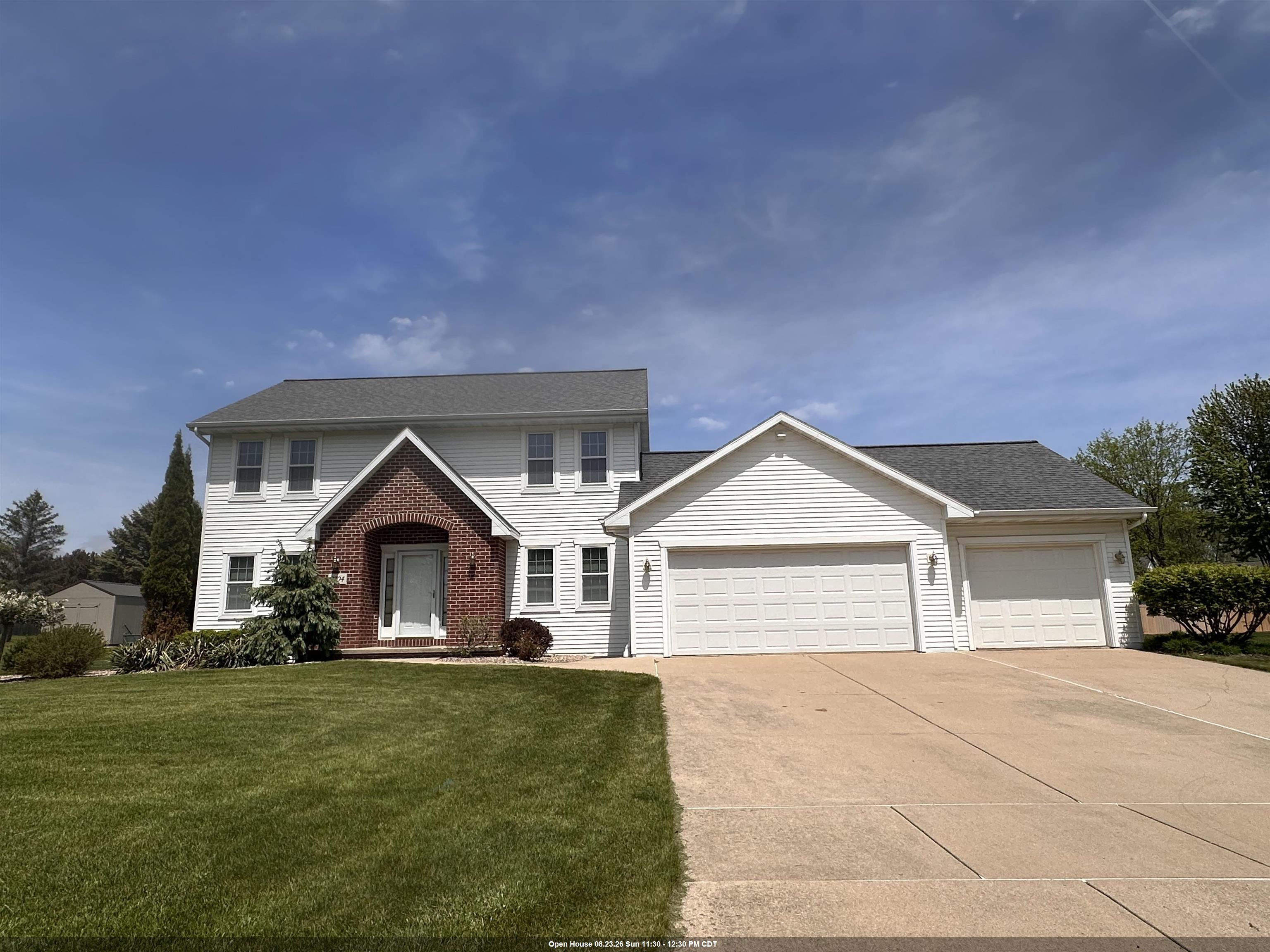 2704 Brookview Drive Property Photo 1