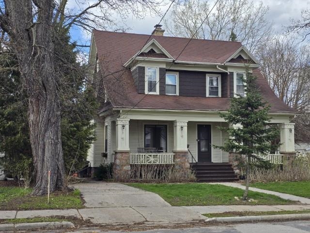 211 E Center Street Property Photo 1