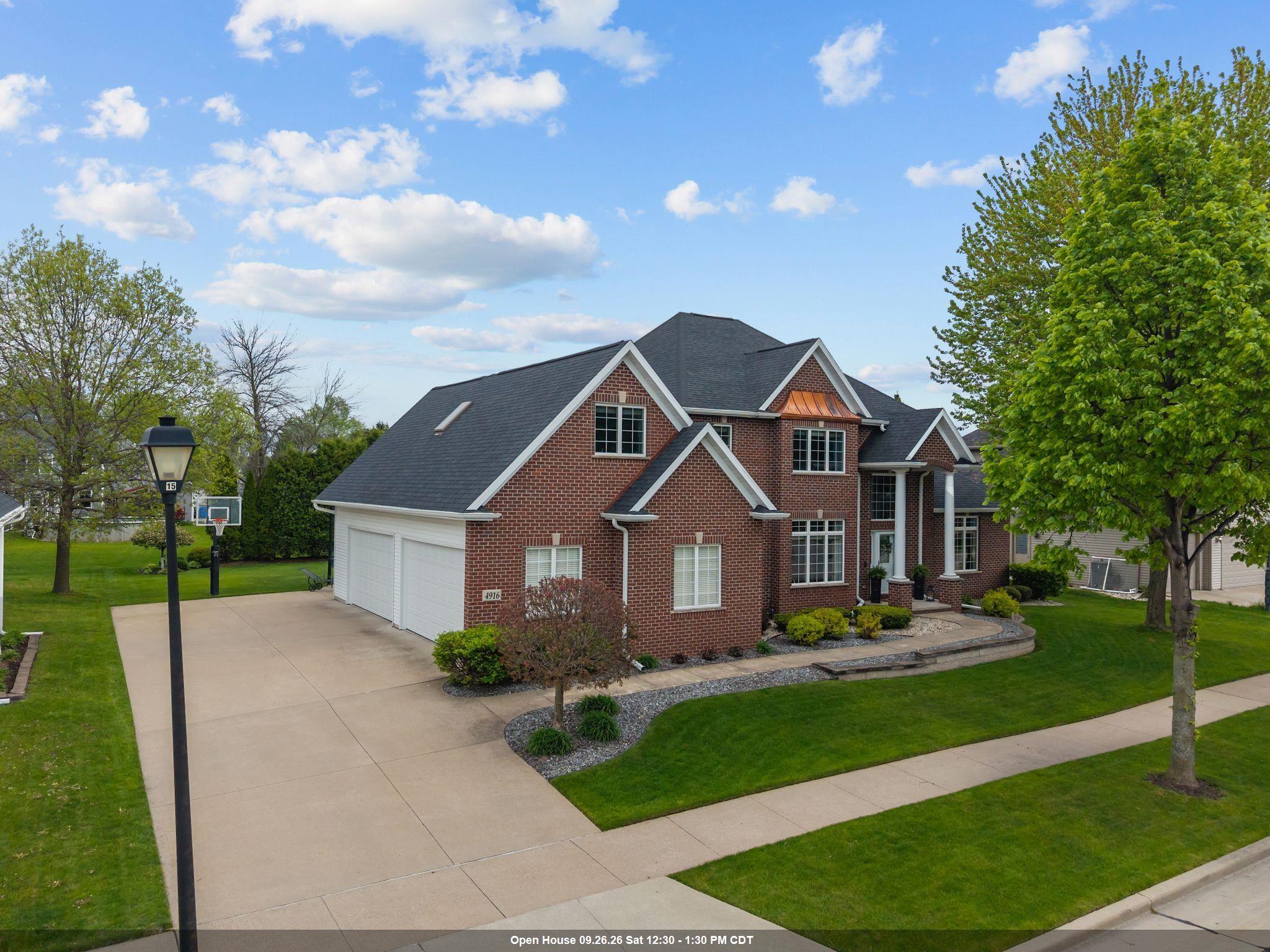 4916 N Silentwind Way Property Photo 1