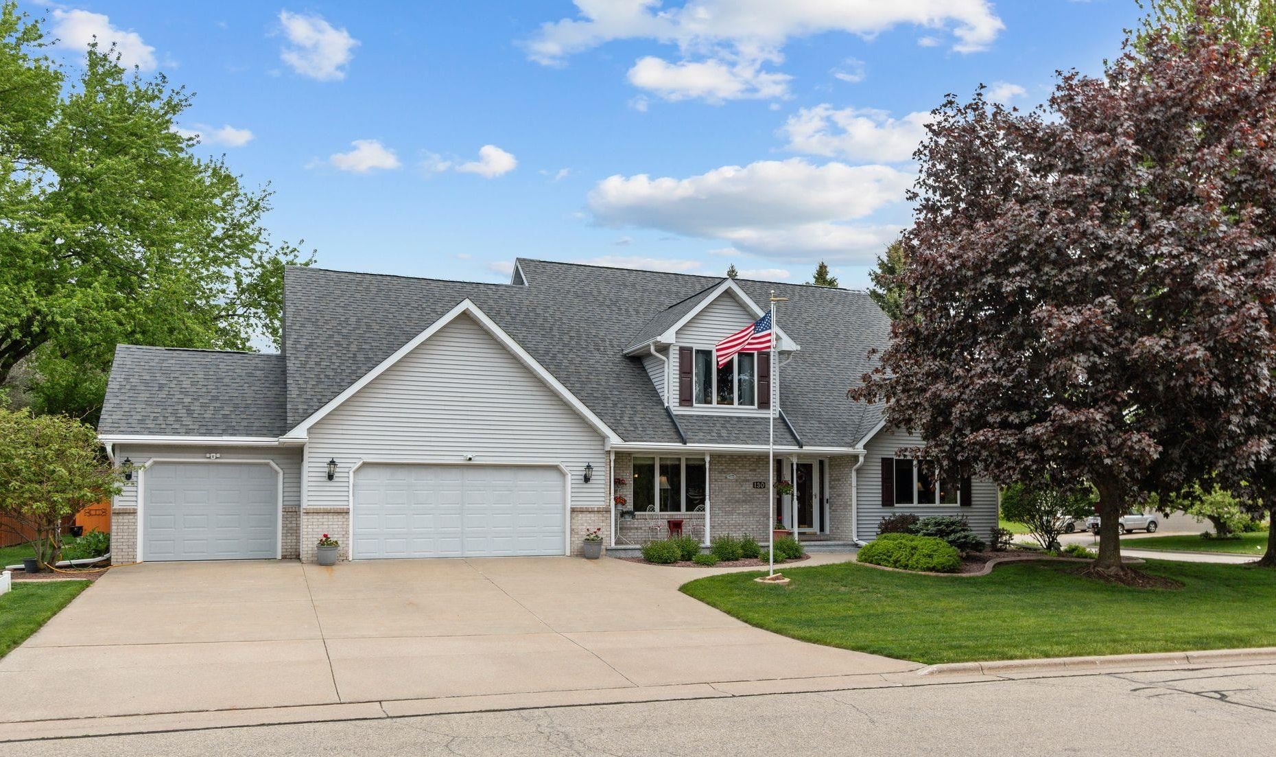 130 HILLTOP Drive