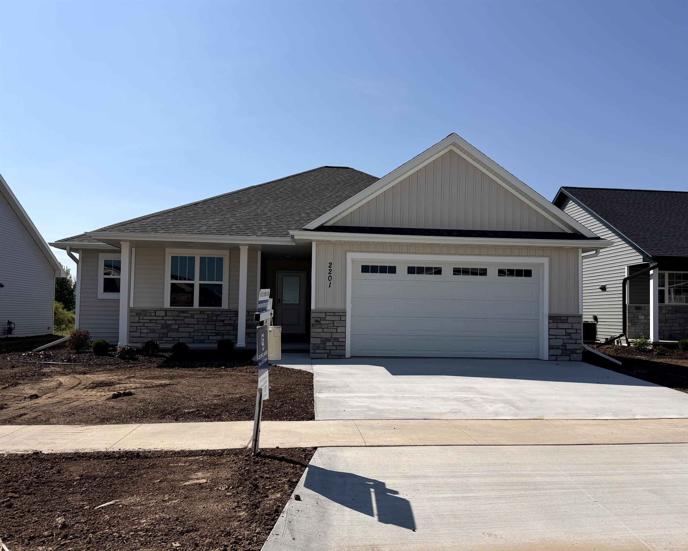 2201 Golden Gate Drive Property Photo 1