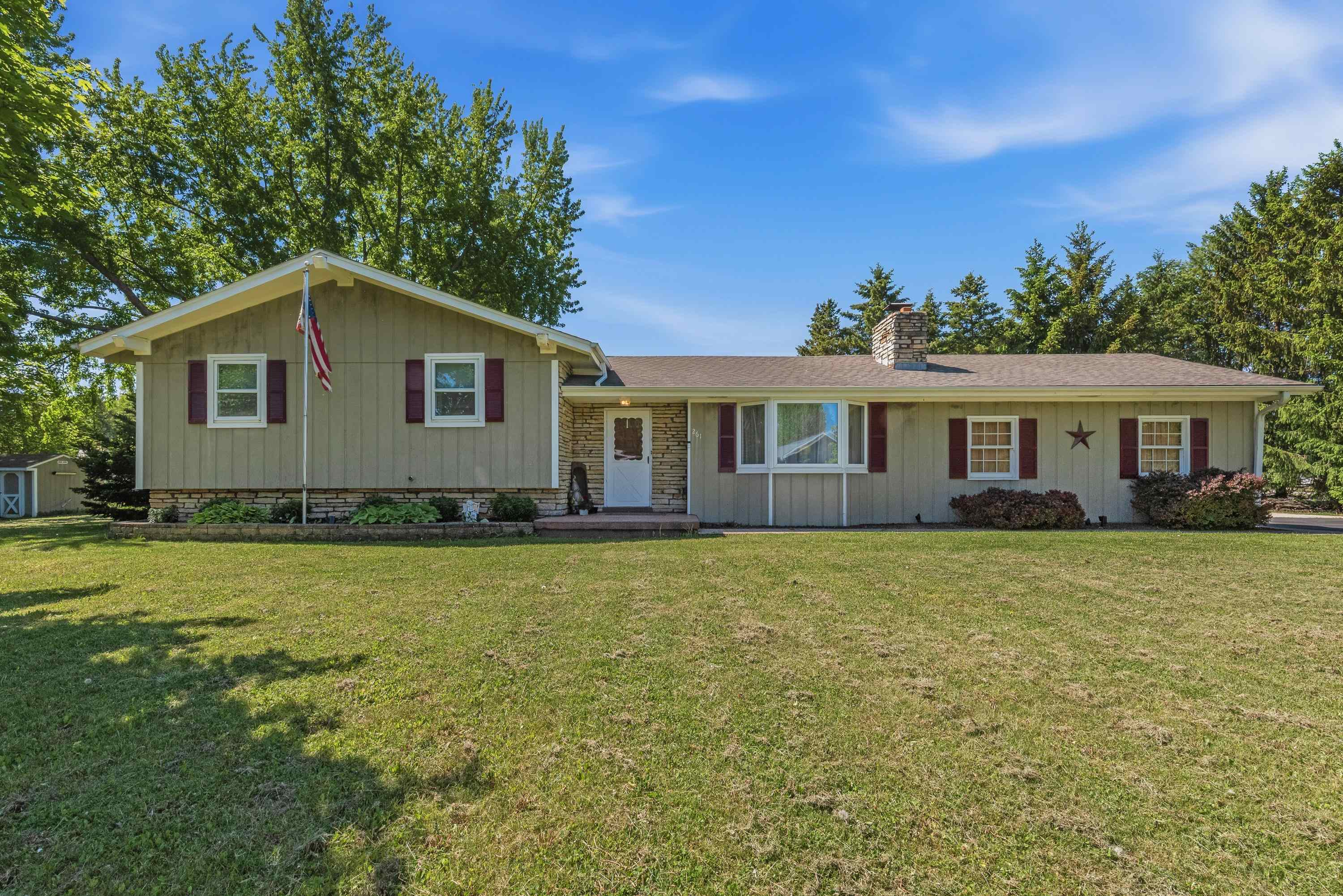 261 Connie Drive Property Photo 1