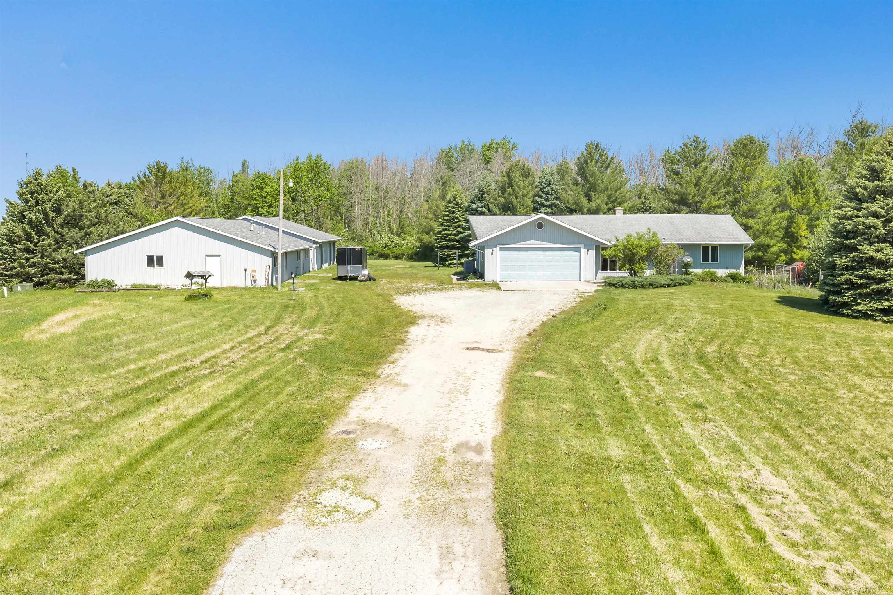 5397 Algoma Road Property Photo 1