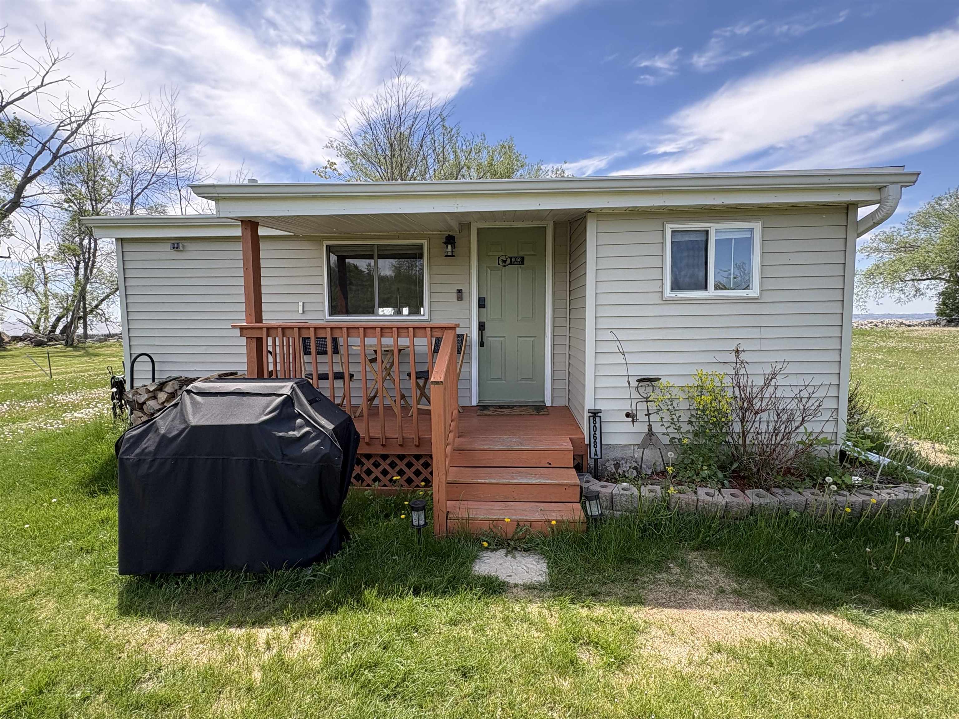8068 County Road Y Property Photo 1