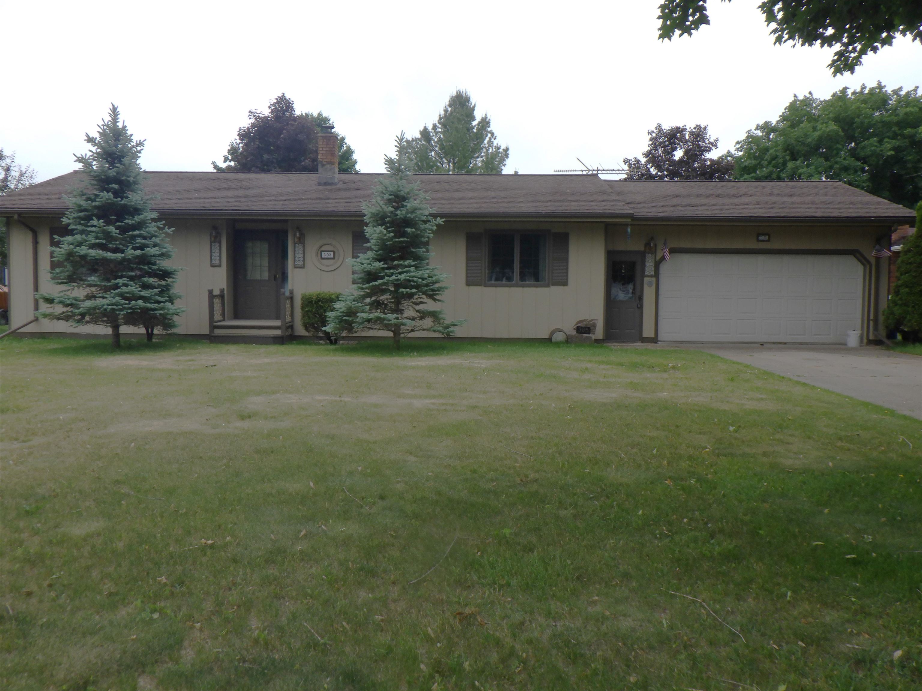 305 Riverview Drive Property Photo 1