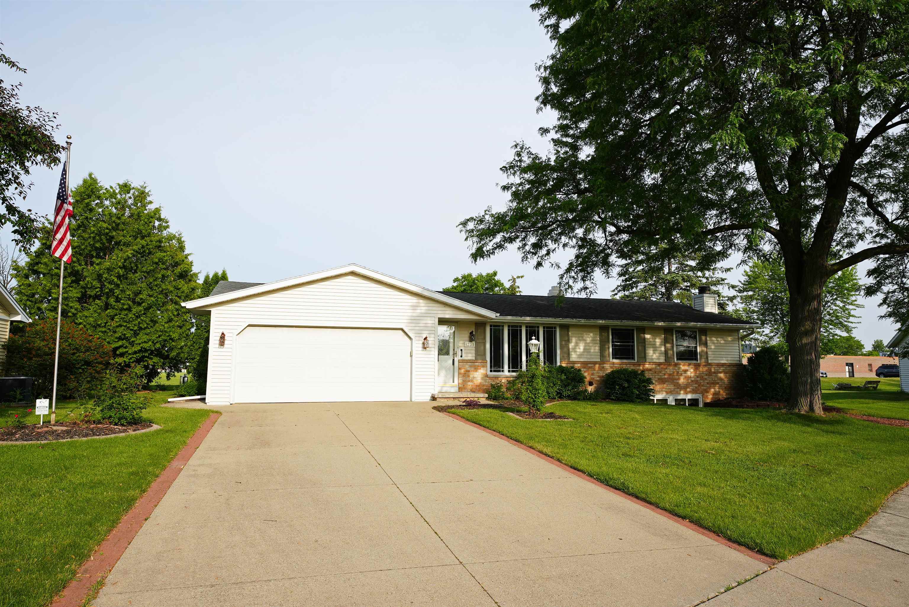1238 Stine Way Property Photo 1