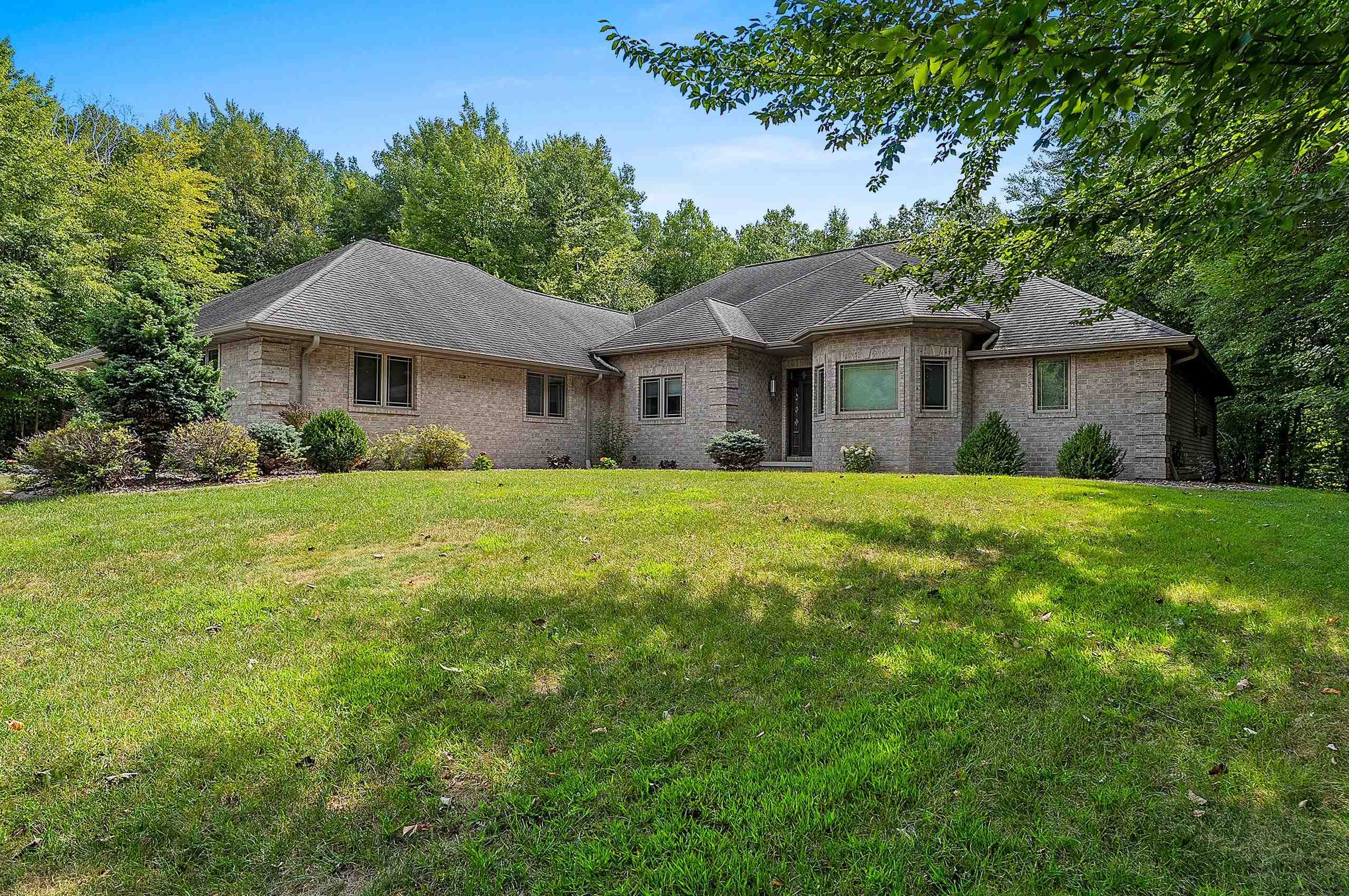 425 Hill Haven Court Property Photo 1