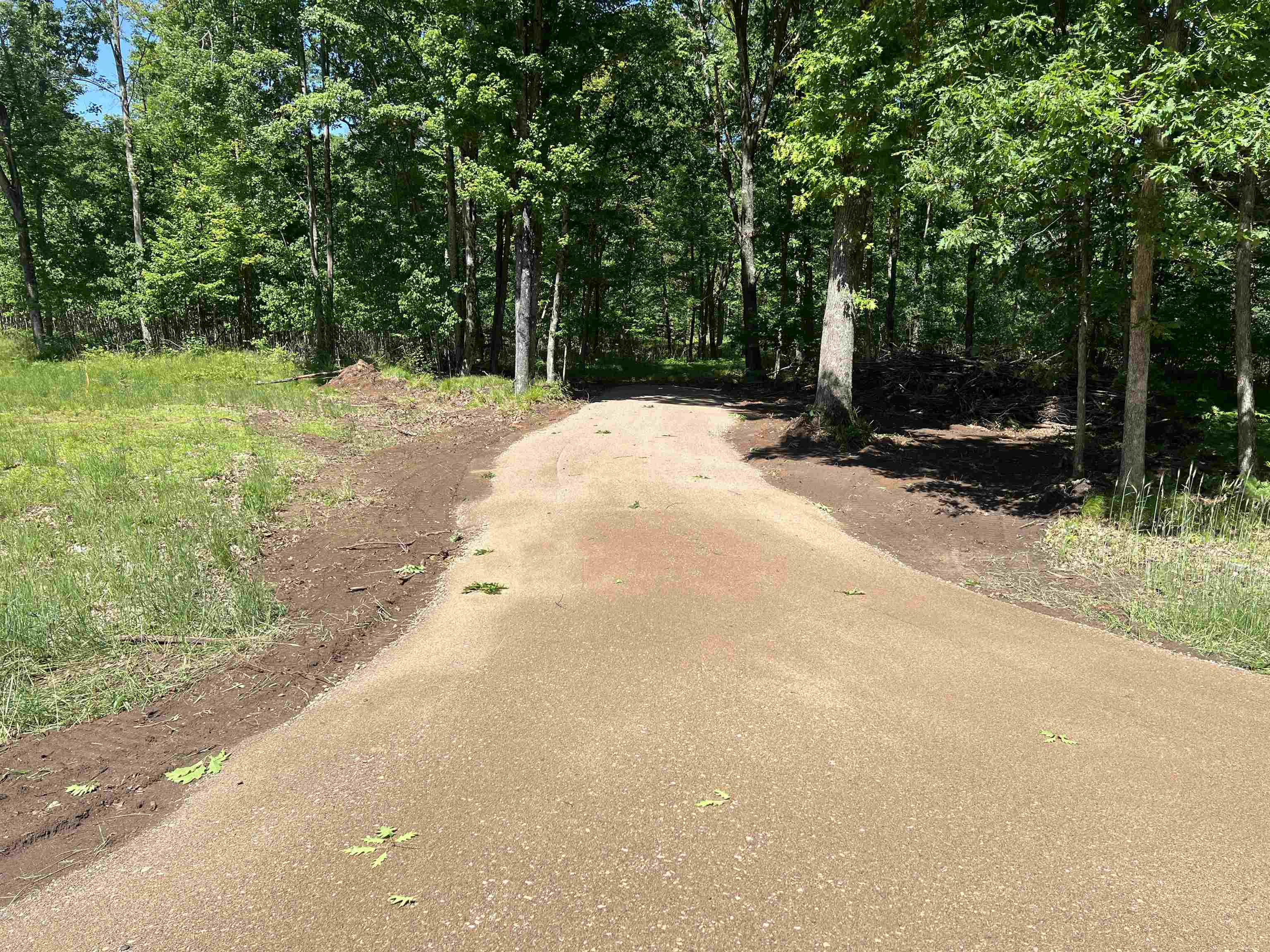 Rhett Lane Property Photo 1