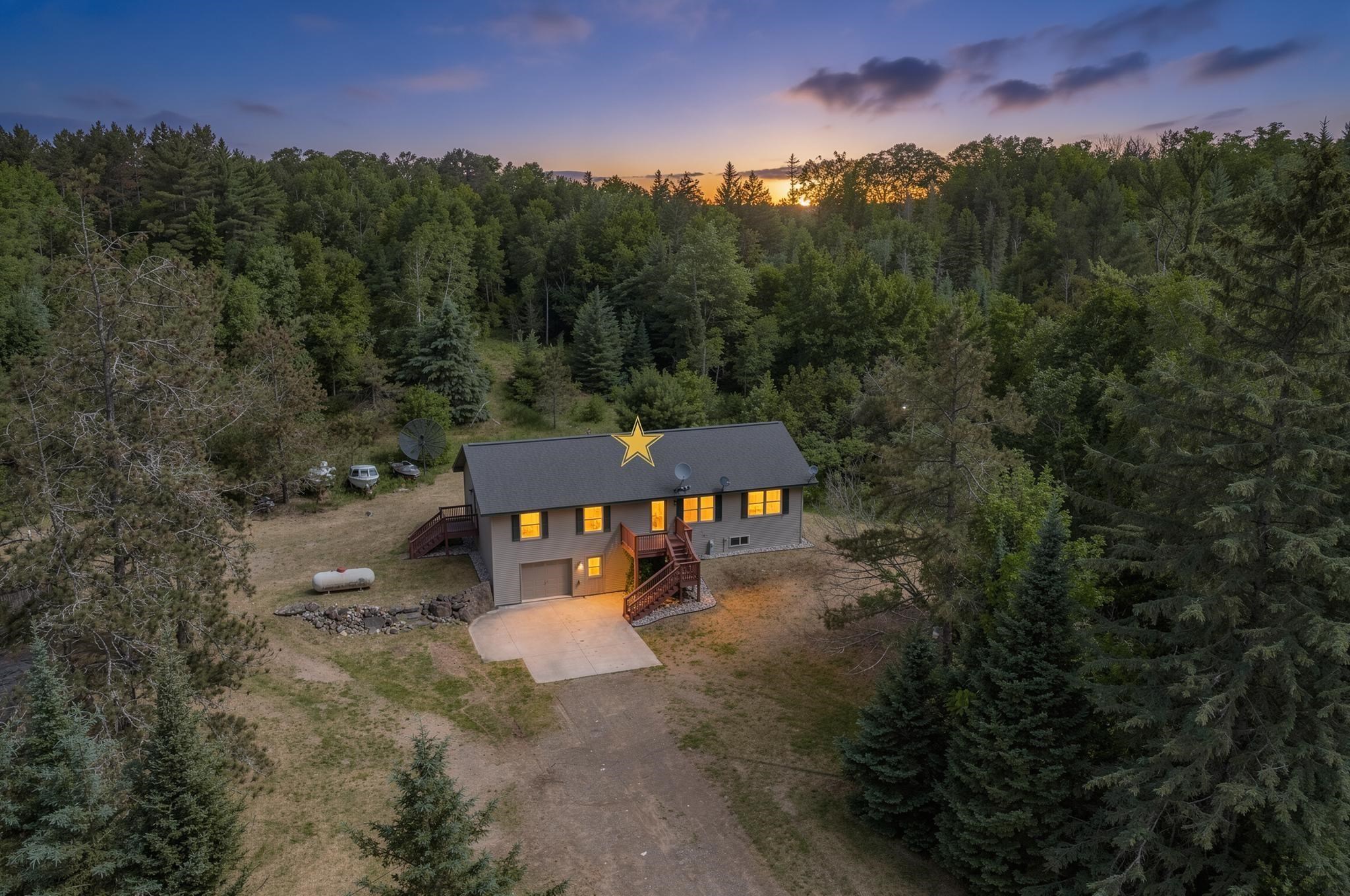 W14344 Us Highway 8 Property Photo 1