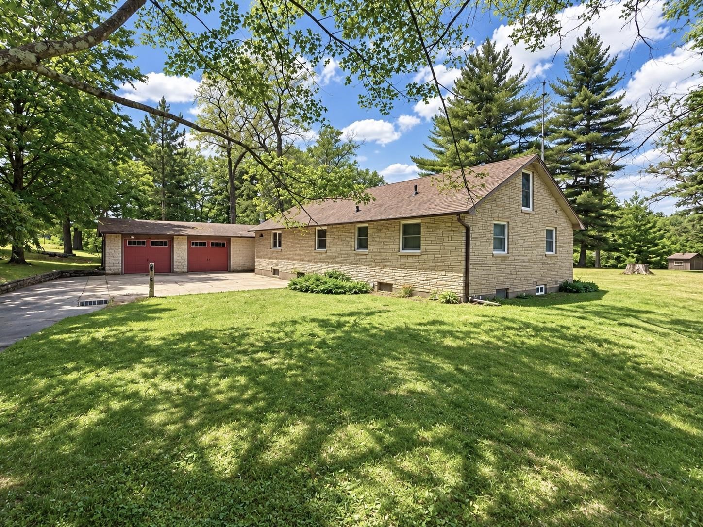 N2725 RIVER Drive