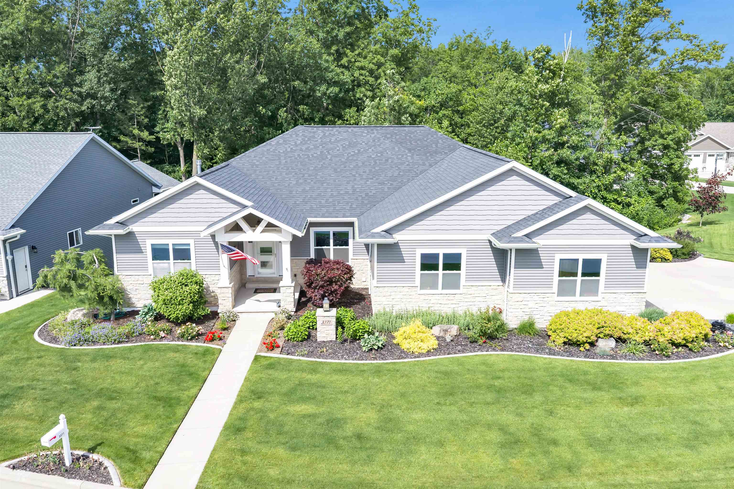 3371 Largo Ridge Court Property Photo 1