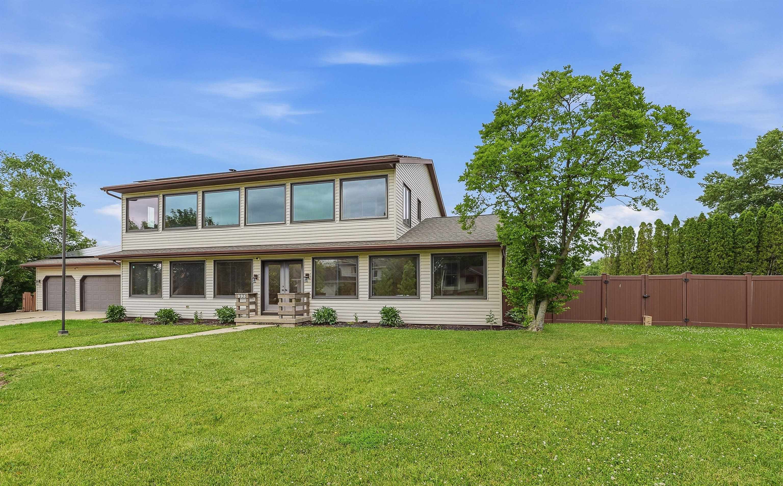 995 Birch Tree Lane Property Photo 1