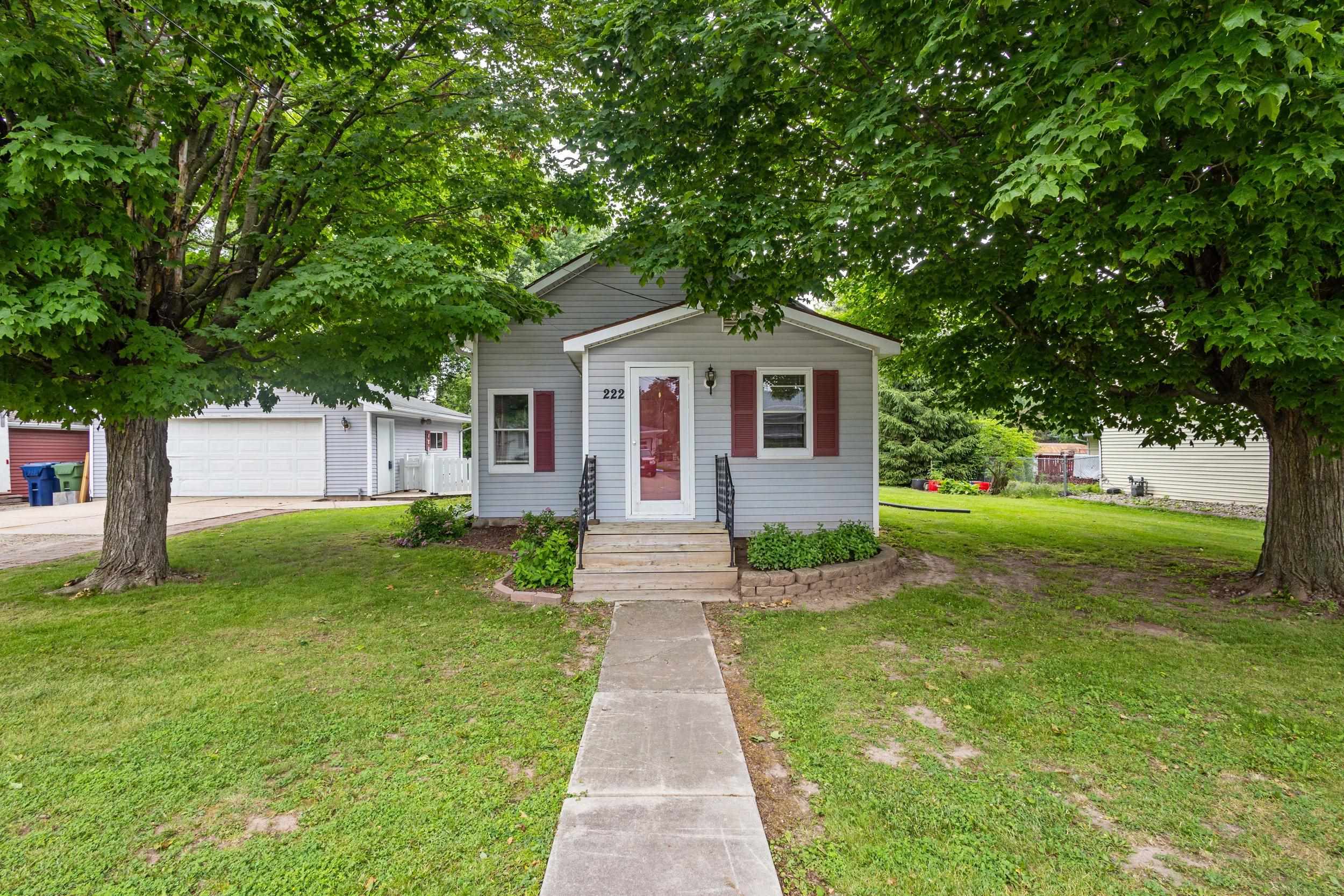 222 Pine Street Property Photo 1