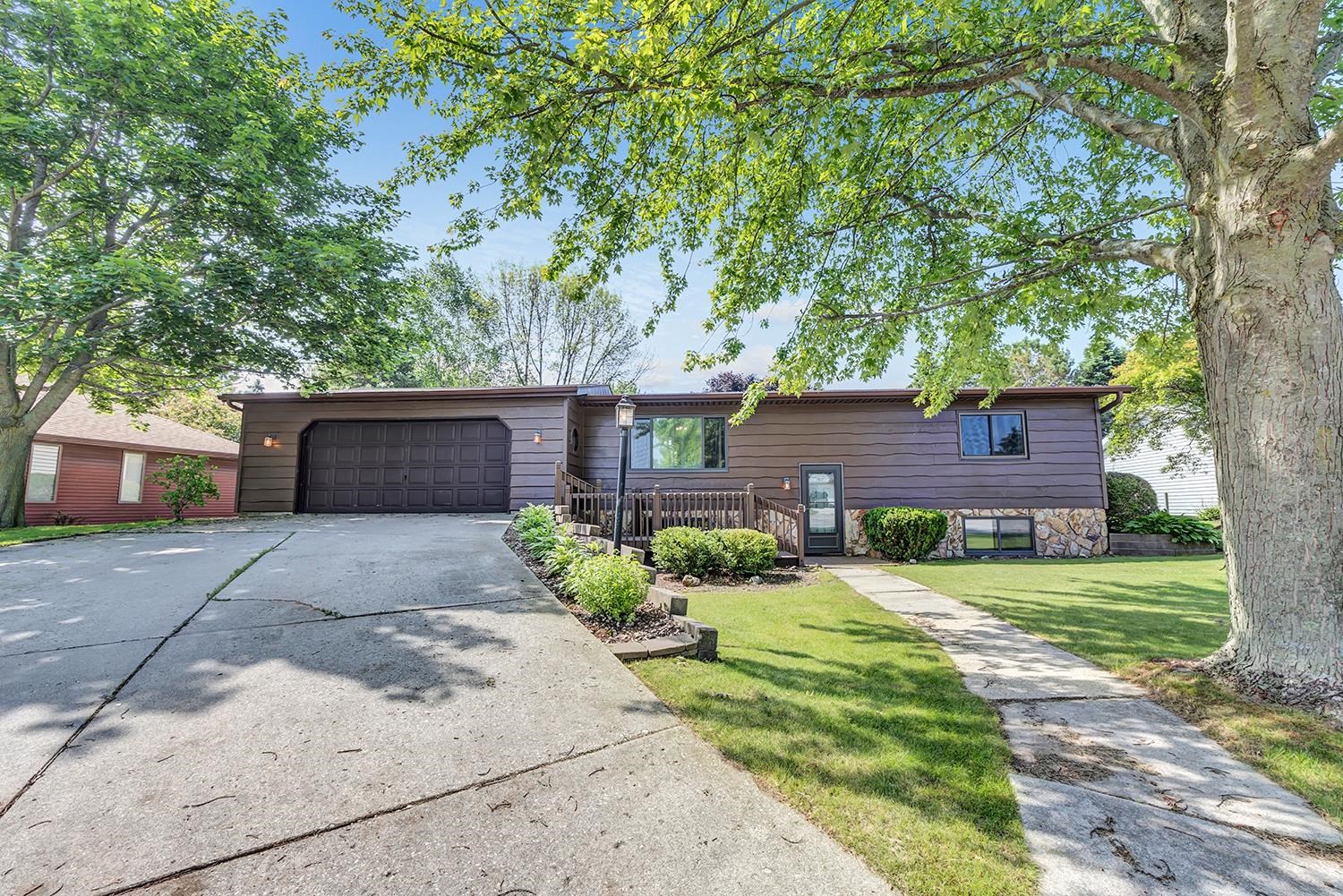 1315 Sunrise Court Property Photo 1