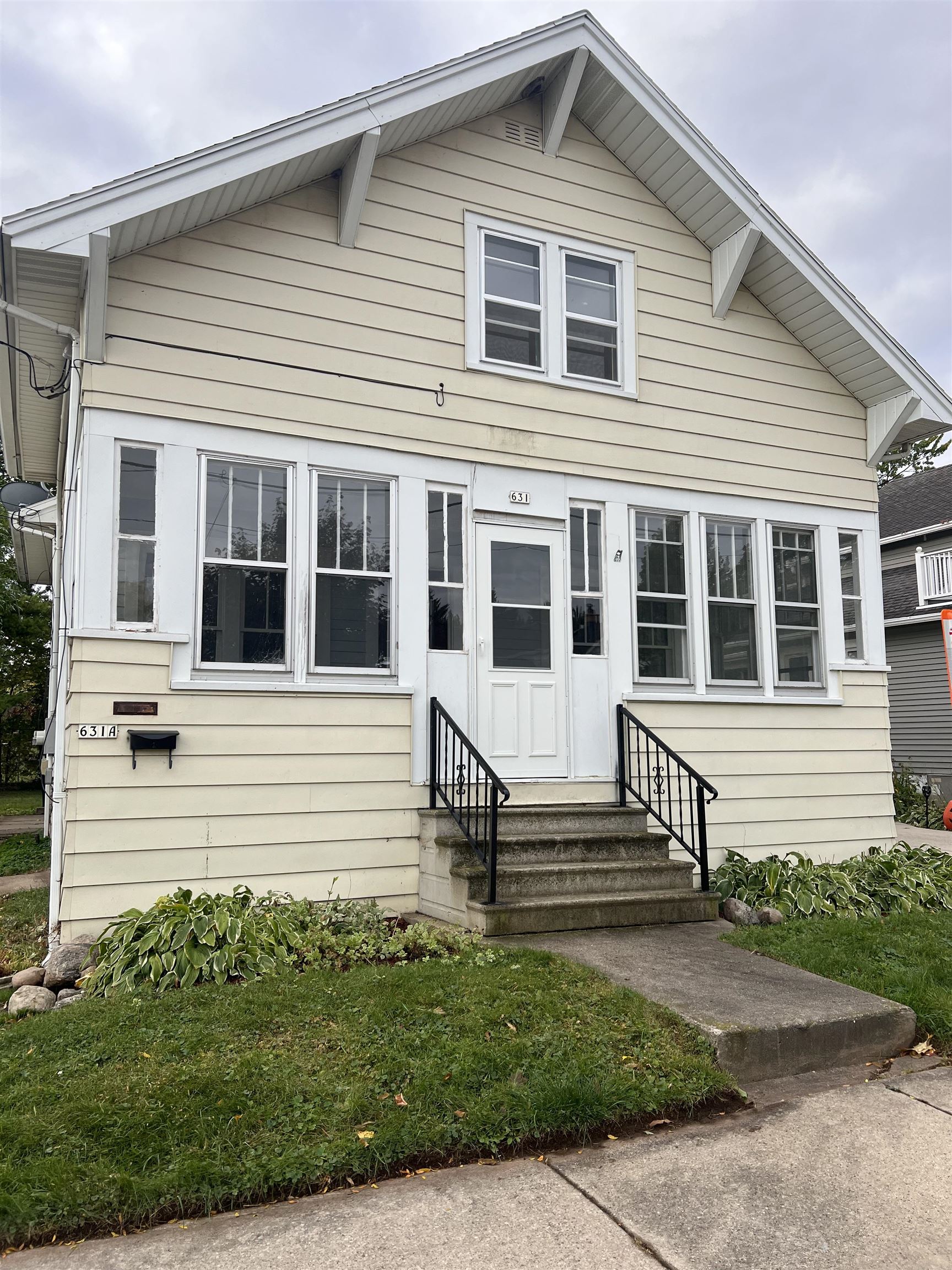 631 W 11th Avenue Property Photo 1