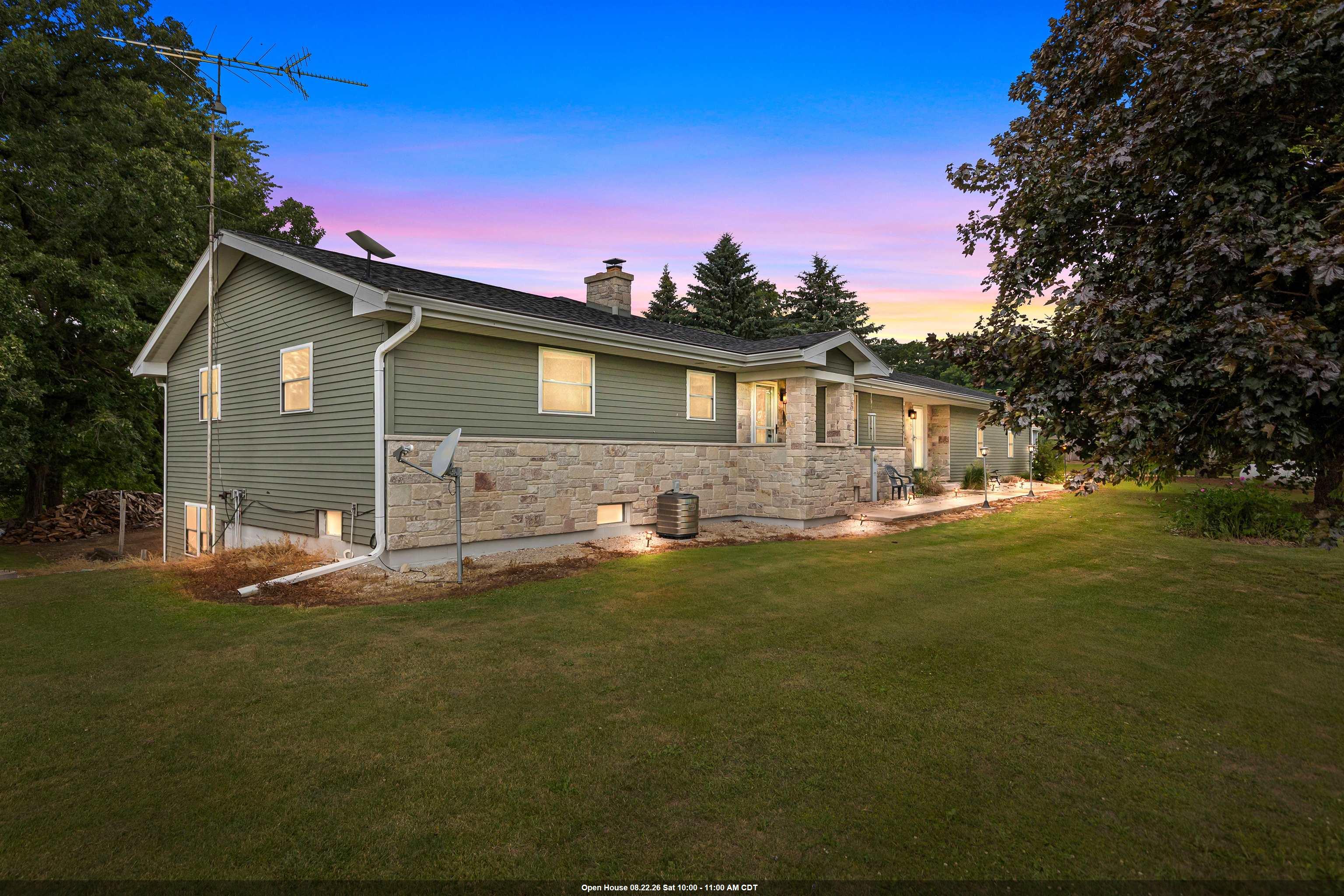 N6004 County Road Uu Property Photo 1
