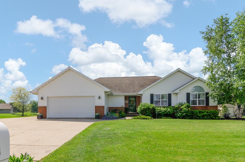 1843 MISTY MOON Way