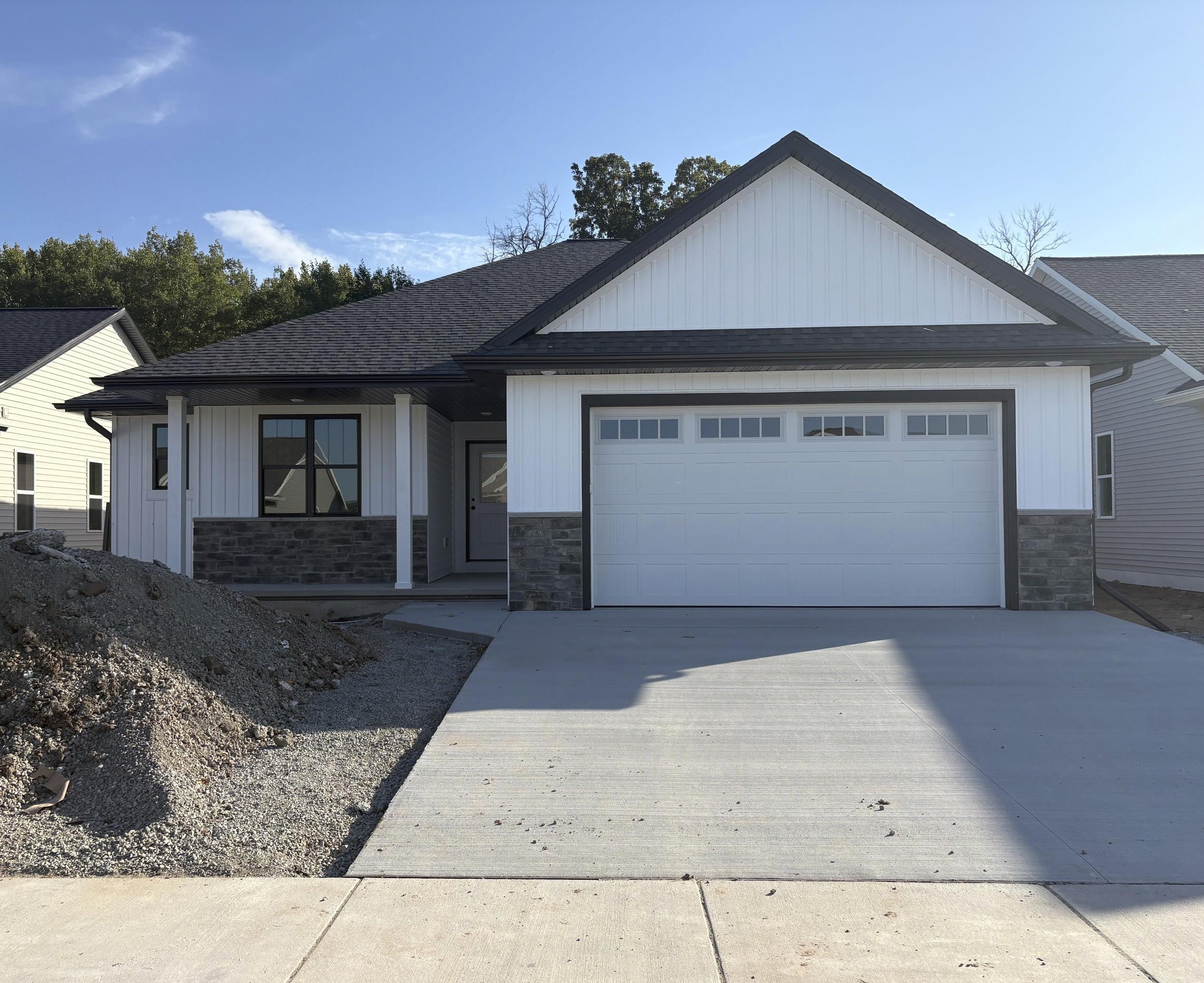 939 Enclave Court Property Photo 1