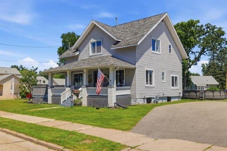 427 5th Street Property Photo 1