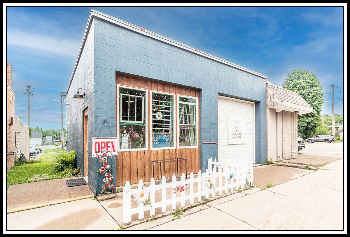 185 E State Street Property Photo 1