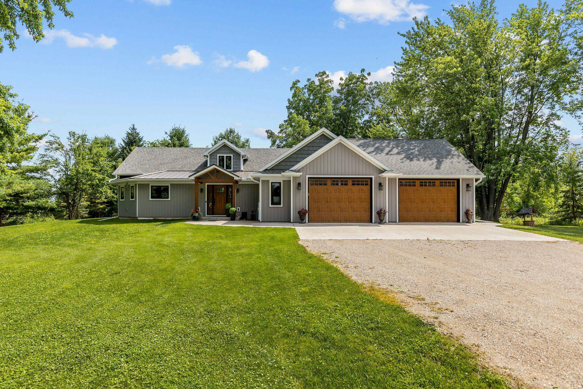 8079 County Road Mm Property Photo 1