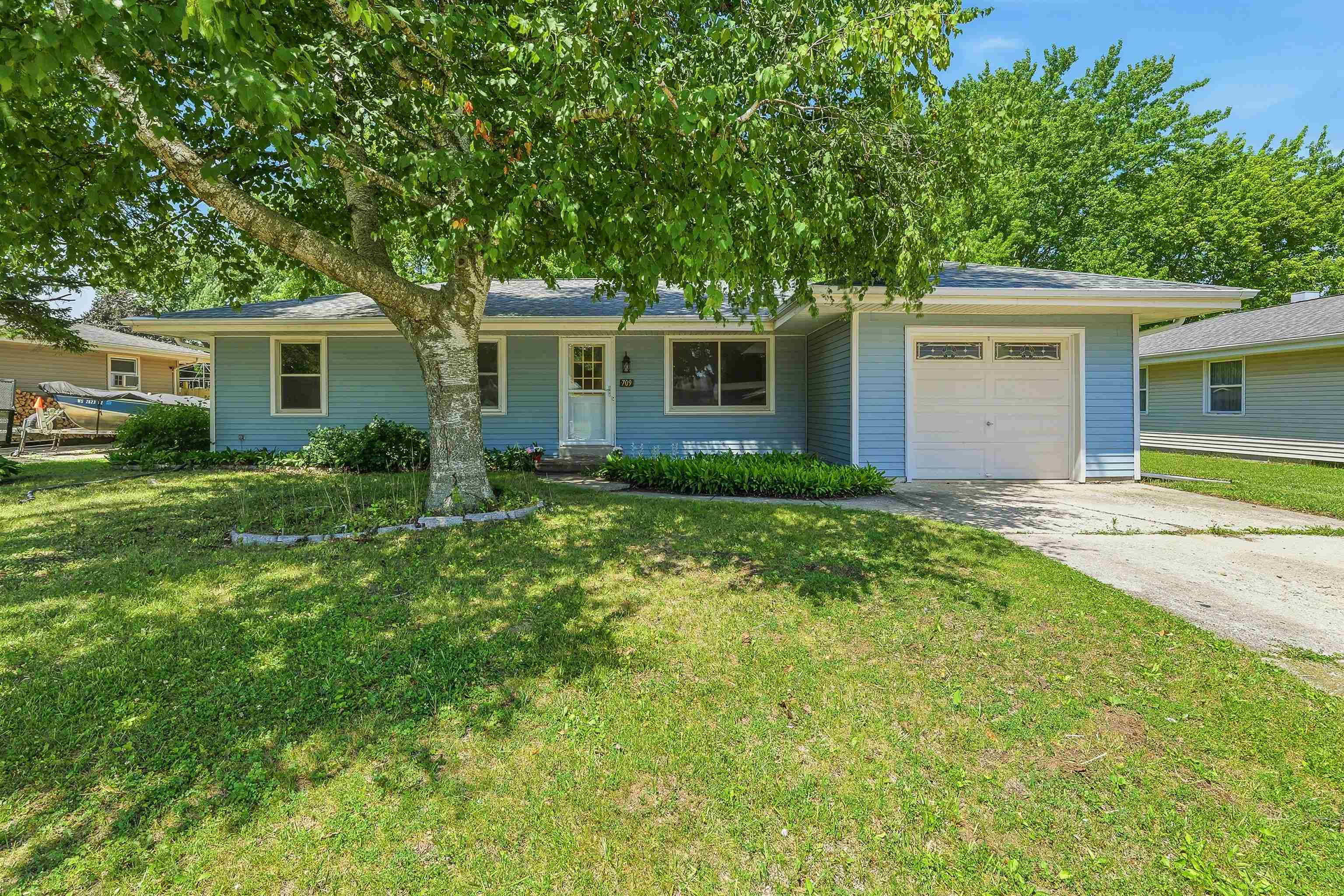 709 Memorial Drive Property Photo 1