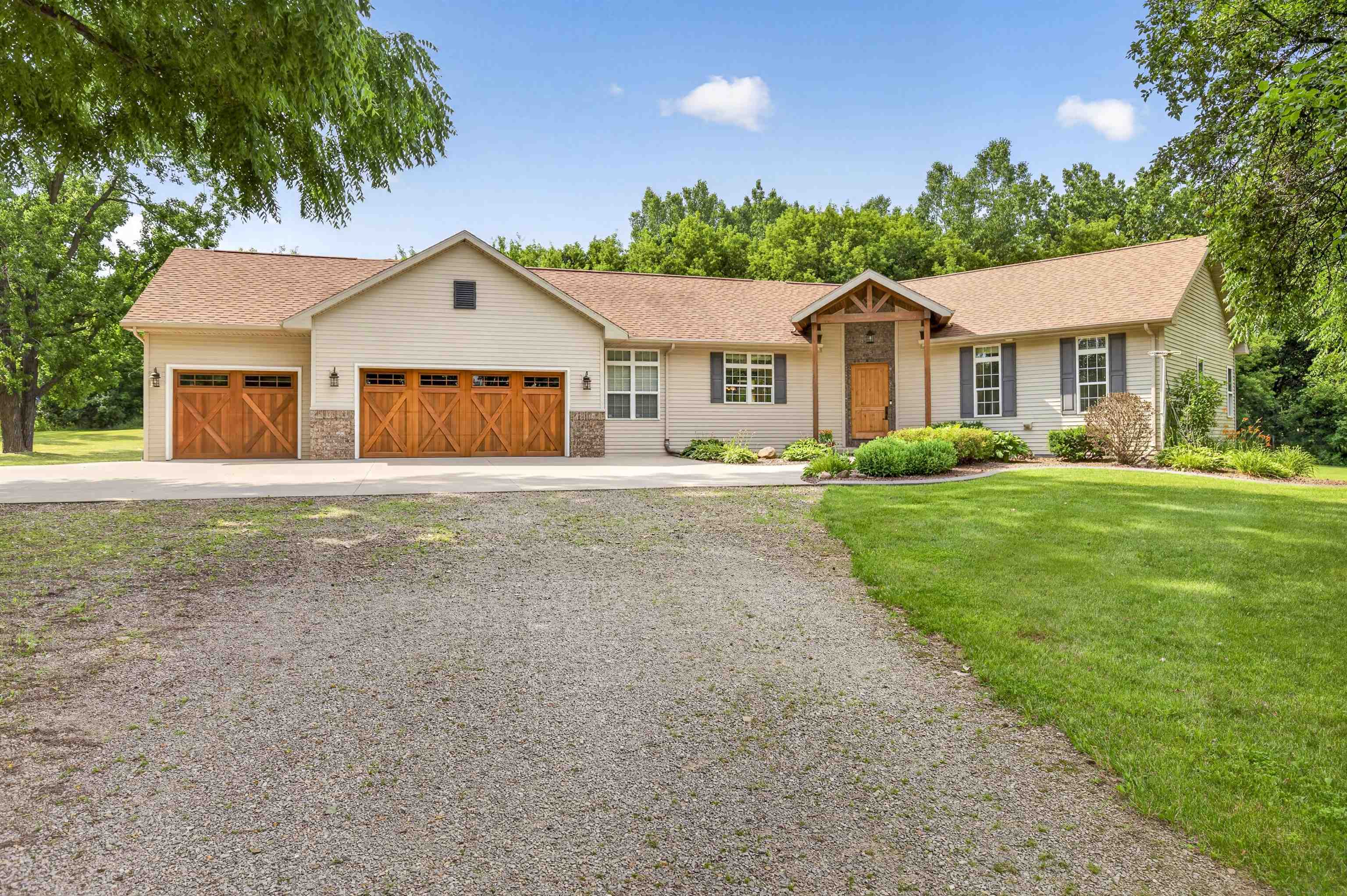 4305 Stoney Ridge Trail Property Photo 1