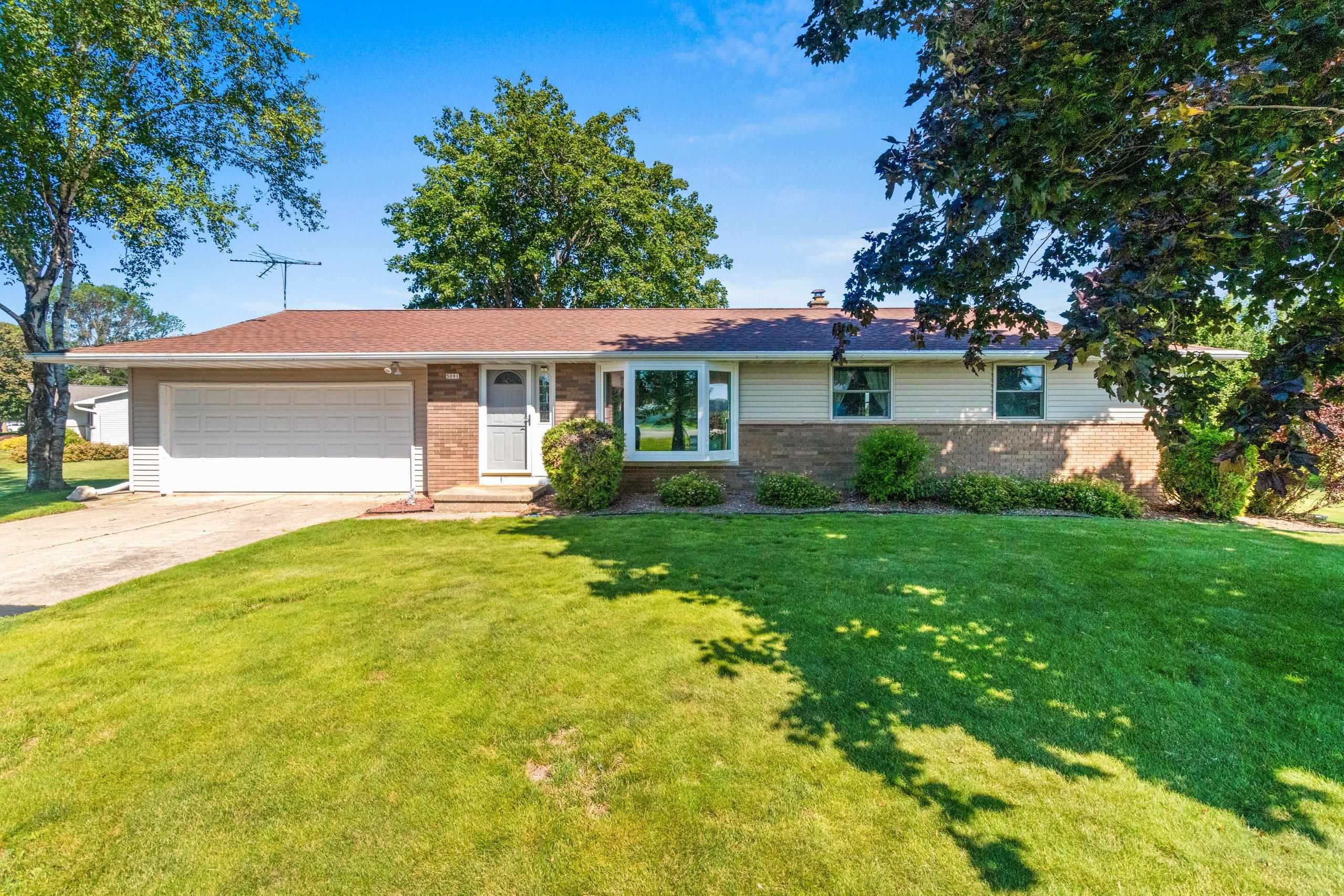 5091 Caledonia Drive Property Photo 1