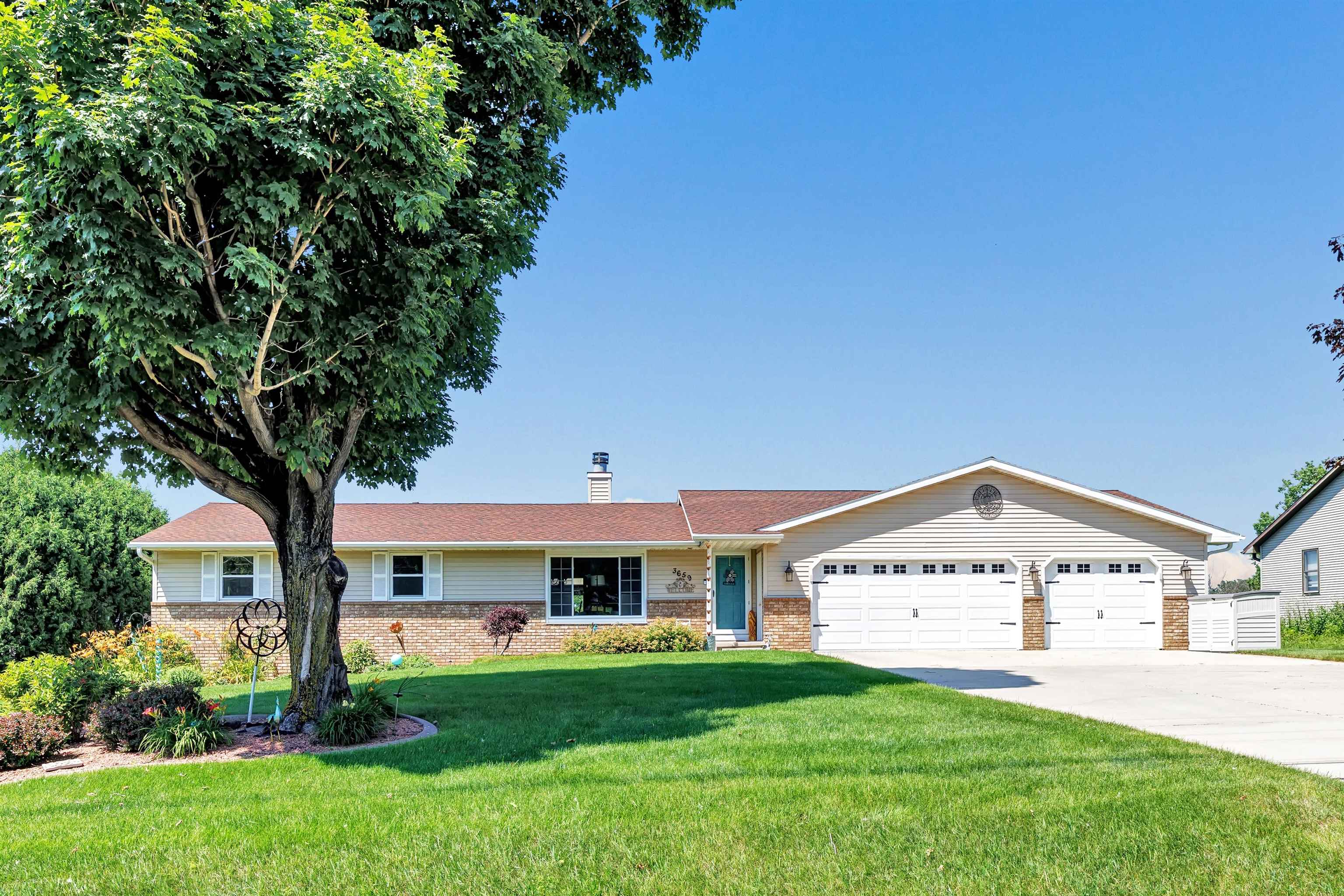 3659 Van Laanen Road Property Photo 1