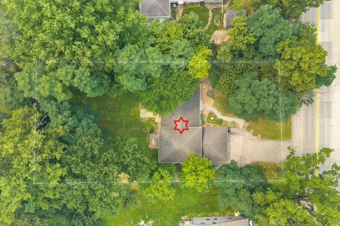 2596 Deckner Avenue Property Photo 7
