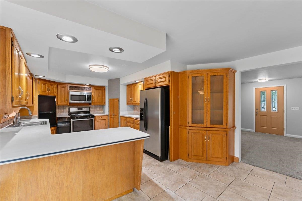 2596 Deckner Avenue Property Photo 16
