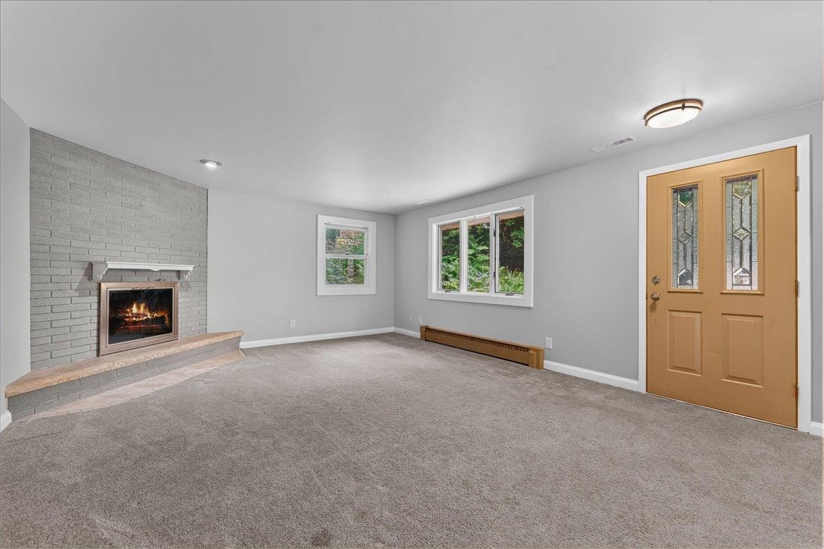 2596 Deckner Avenue Property Photo 22