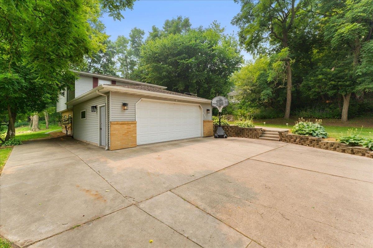 2596 Deckner Avenue Property Photo 49