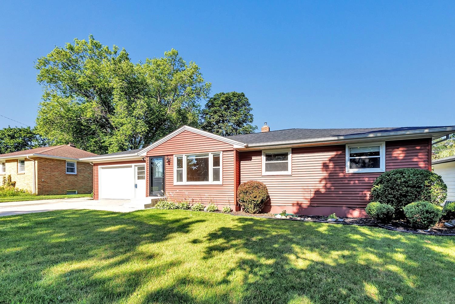 557 Ruth Street Property Photo 1