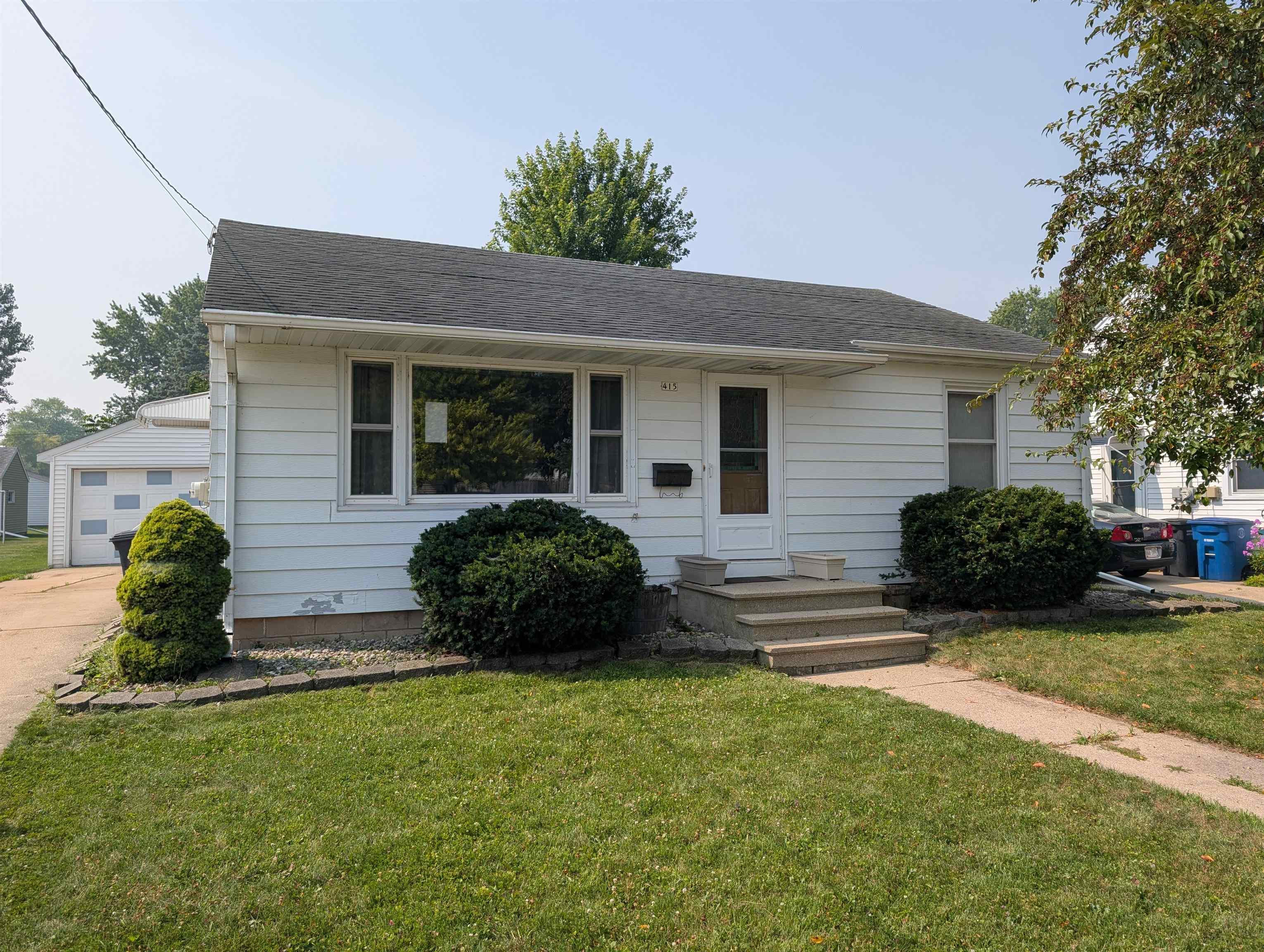 415 W 19th Avenue Property Photo 1