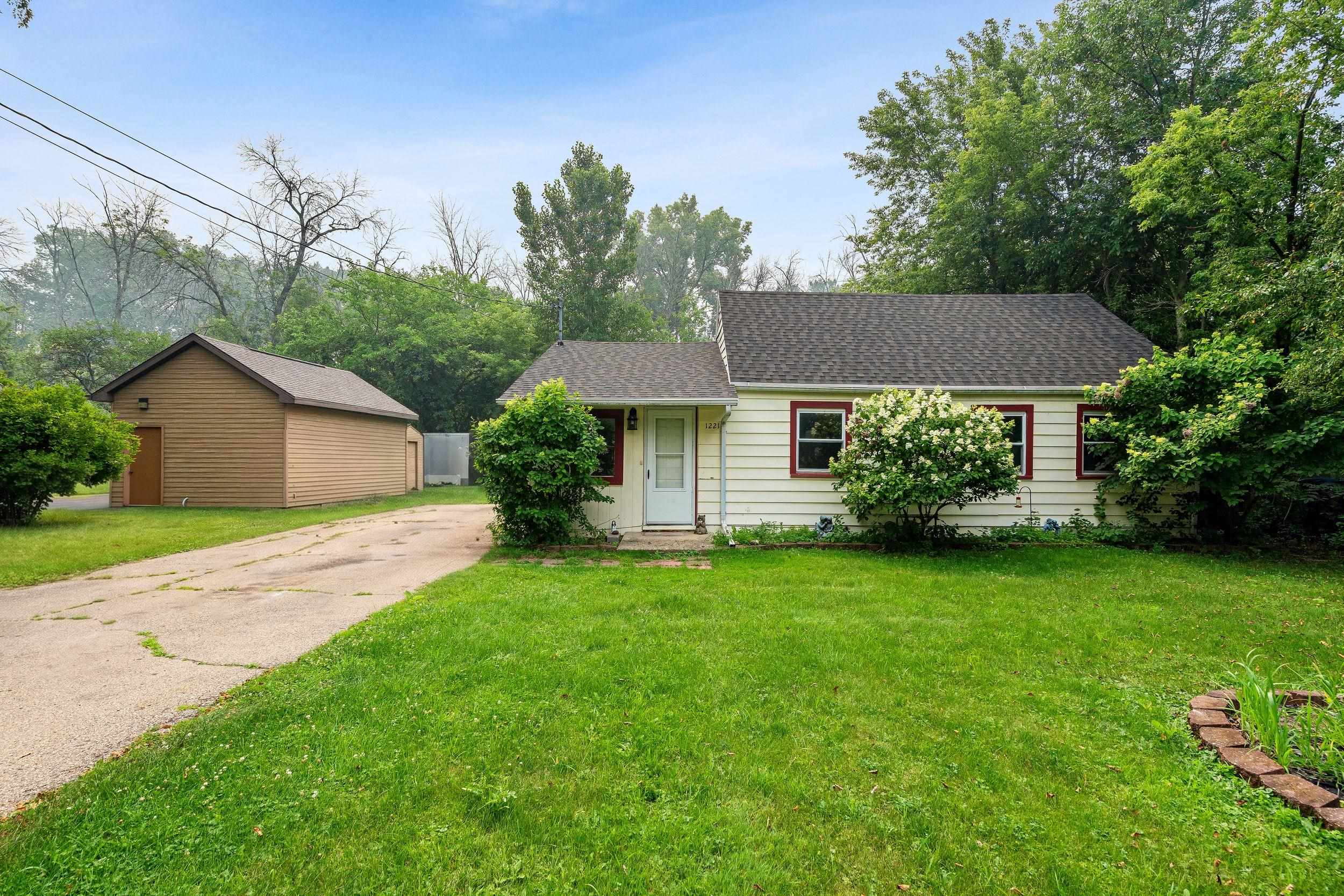 1221 Manitowoc Road Property Photo 1