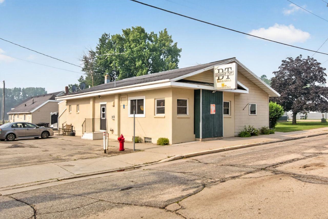 133 E MAIN Street